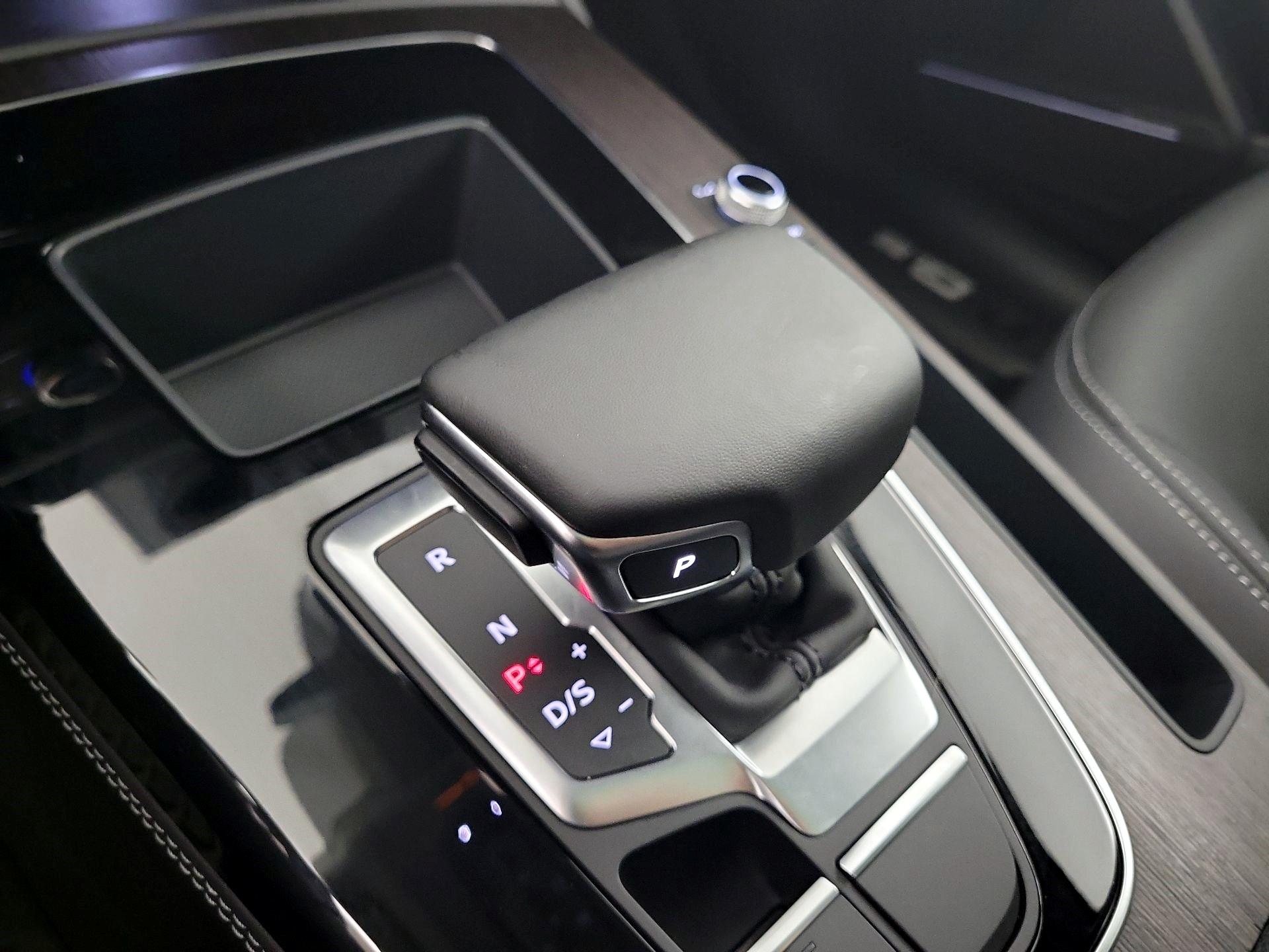 Thumbnail: 2023 Audi Q5 - 16