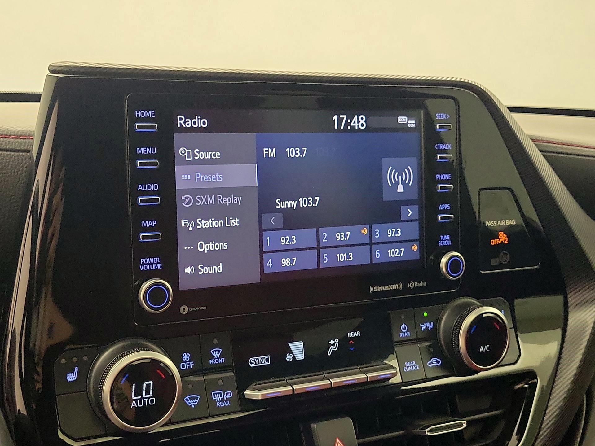 Thumbnail: 2021 Toyota Highlander - 13