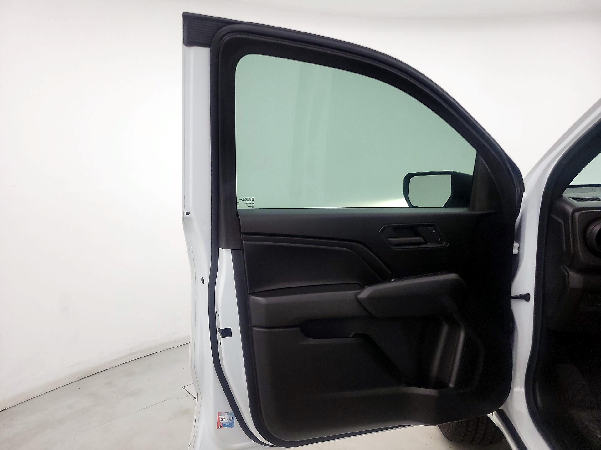 Thumbnail: 2024 Chevrolet Colorado - 12