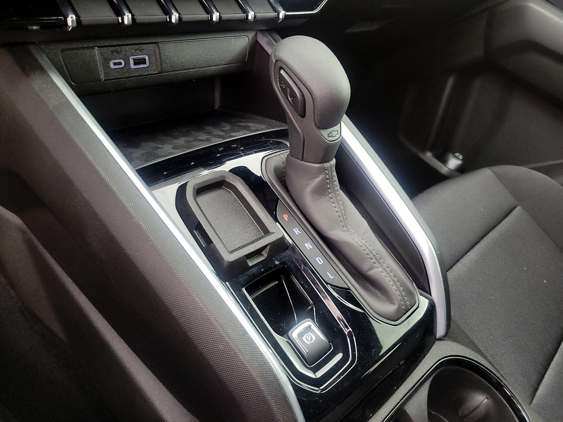 Thumbnail: 2024 Chevrolet Colorado - 18
