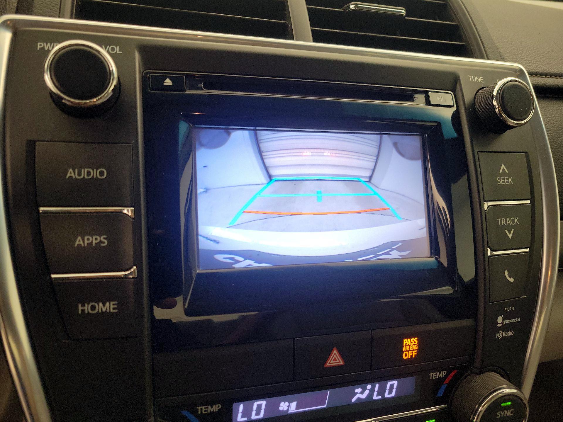 Thumbnail: 2015 Toyota Camry - 13
