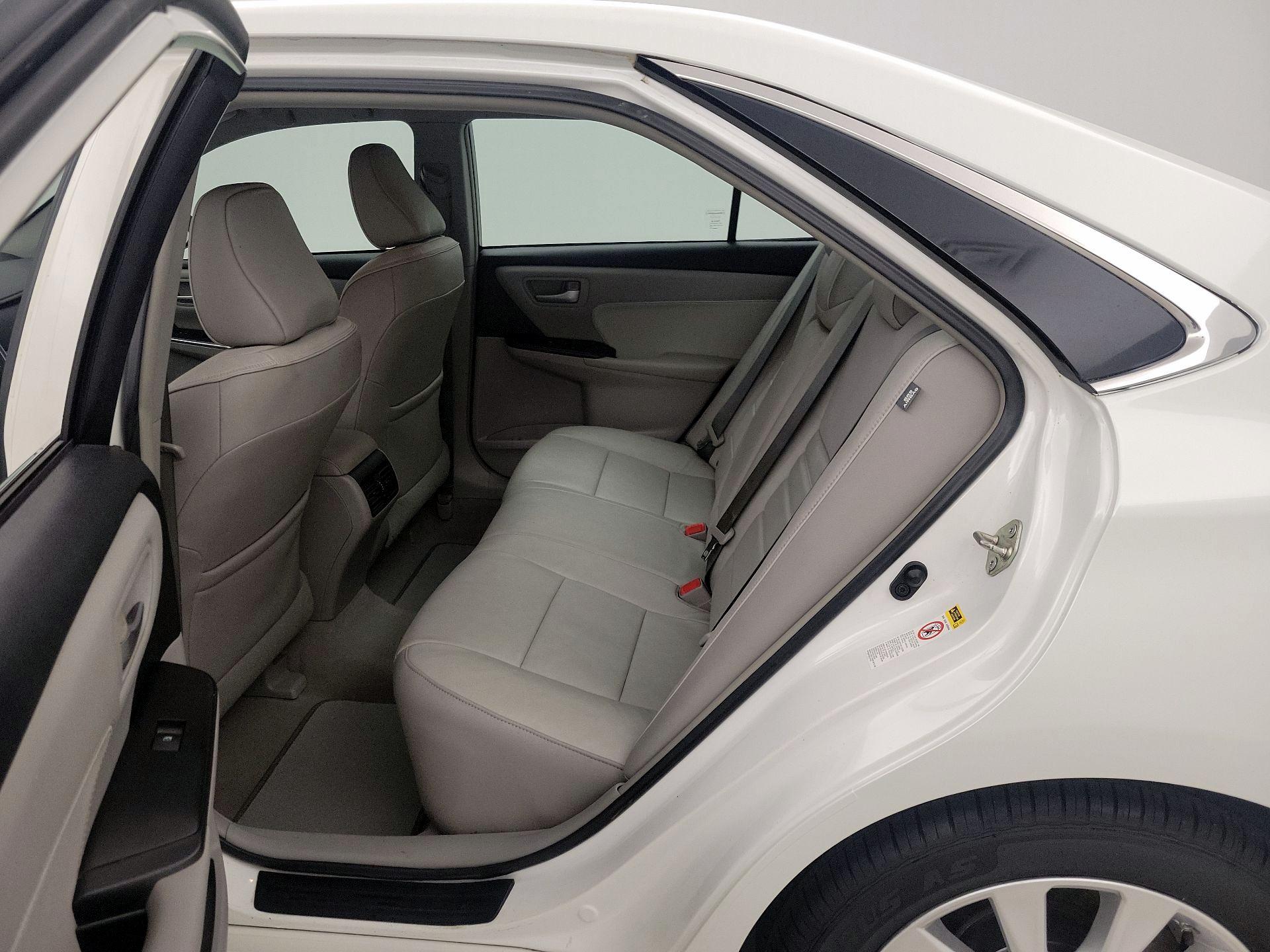 Thumbnail: 2015 Toyota Camry - 18