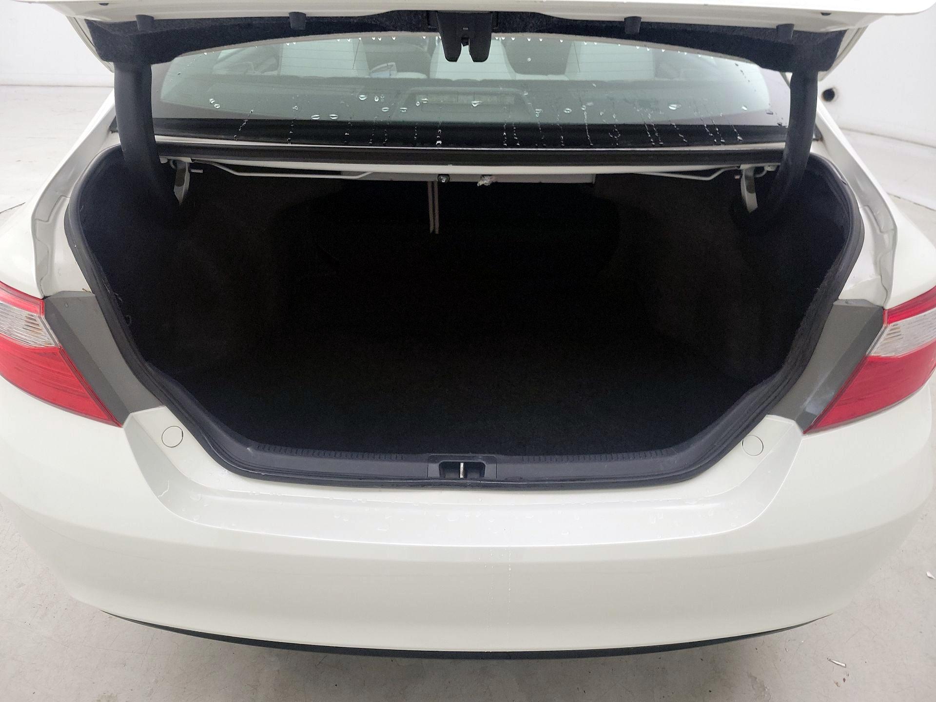 Thumbnail: 2015 Toyota Camry - 19