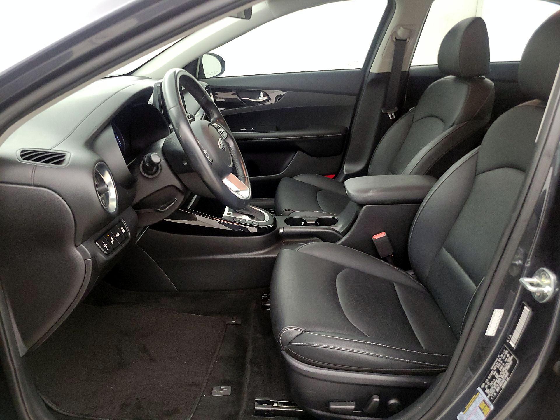 Thumbnail: 2019 Kia Forte - 11