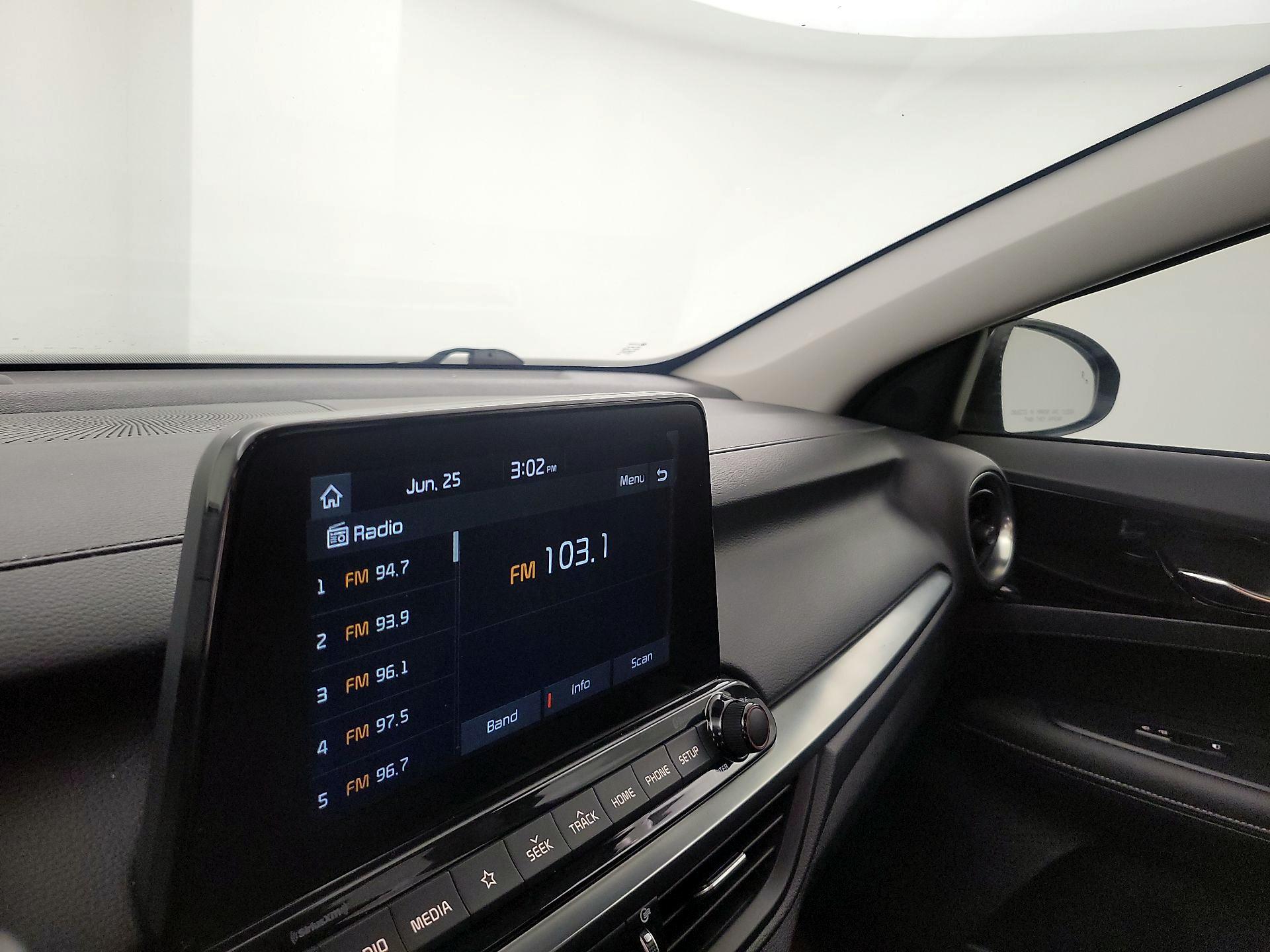 Thumbnail: 2019 Kia Forte - 15