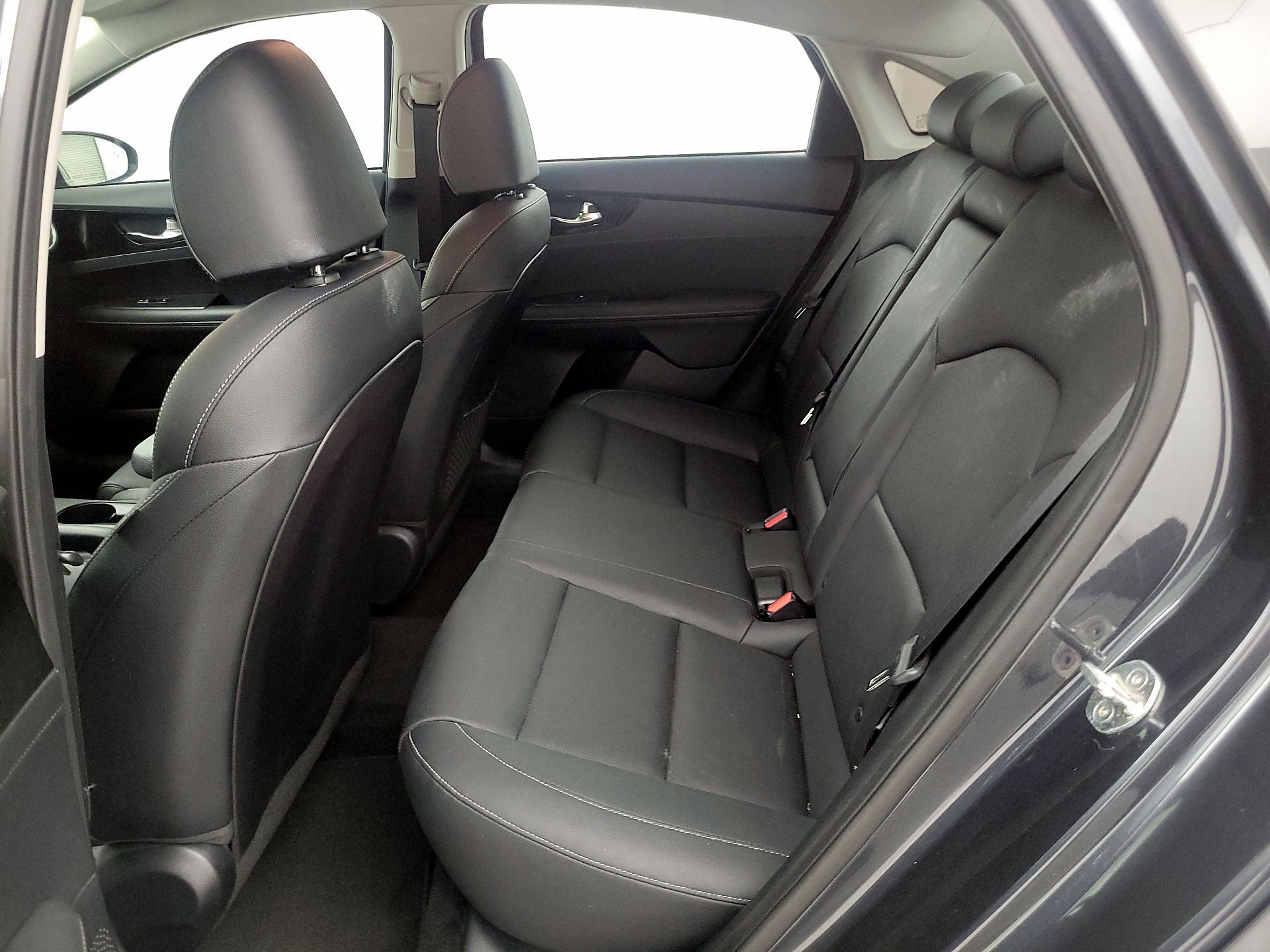 Thumbnail: 2019 Kia Forte - 19