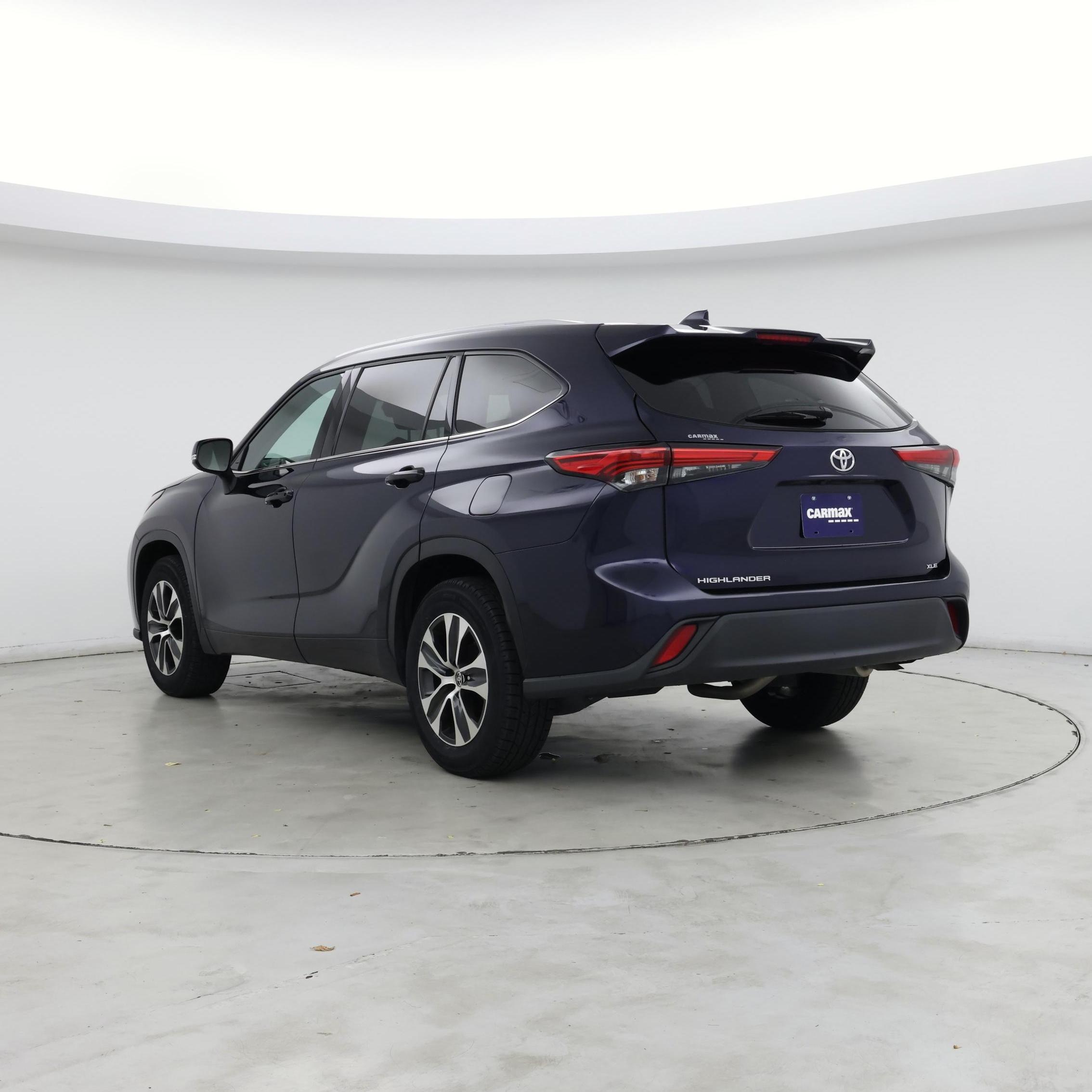 Thumbnail: 2022 Toyota Highlander - 2
