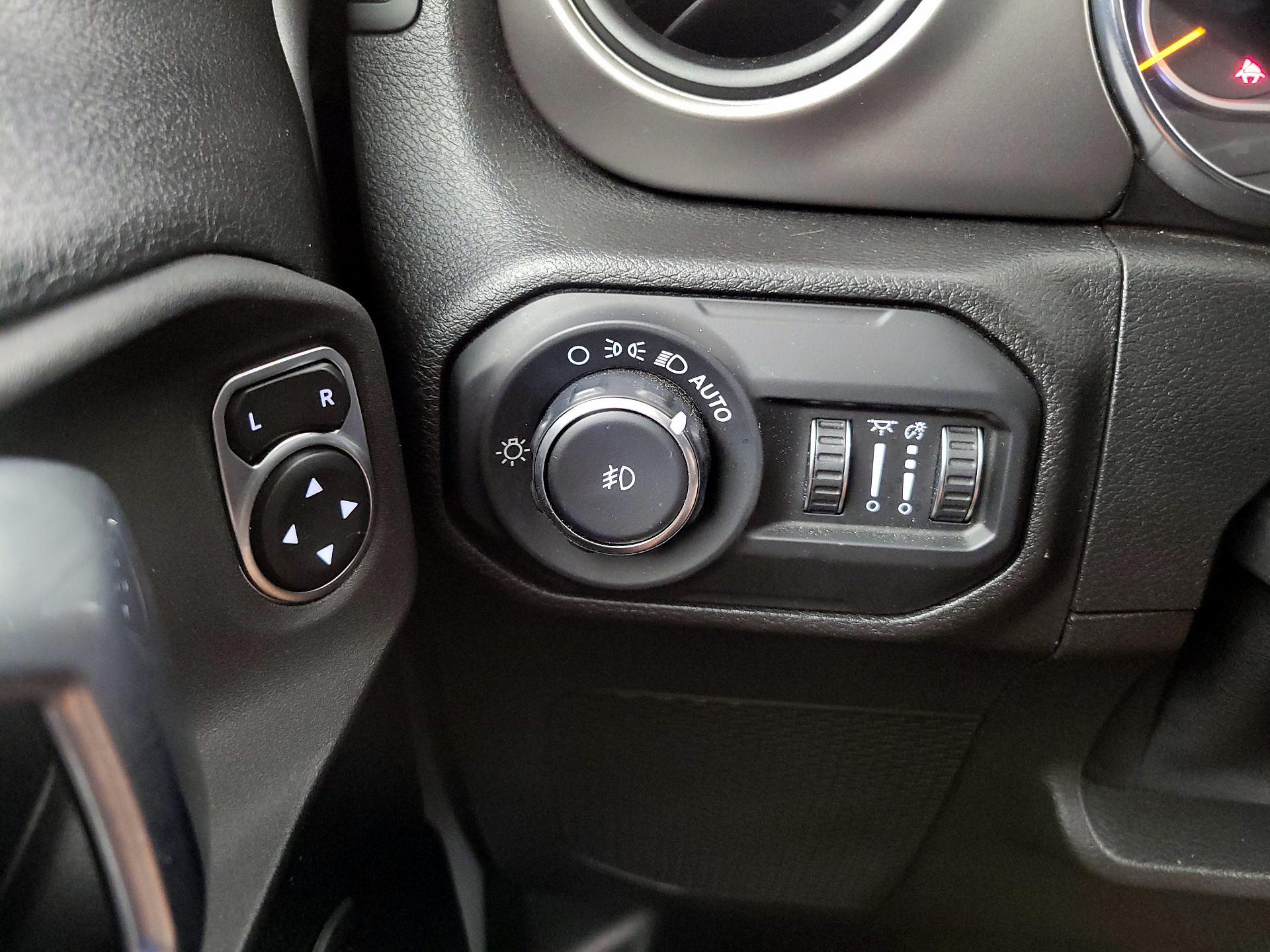 Thumbnail: 2021 Jeep Wrangler - 13
