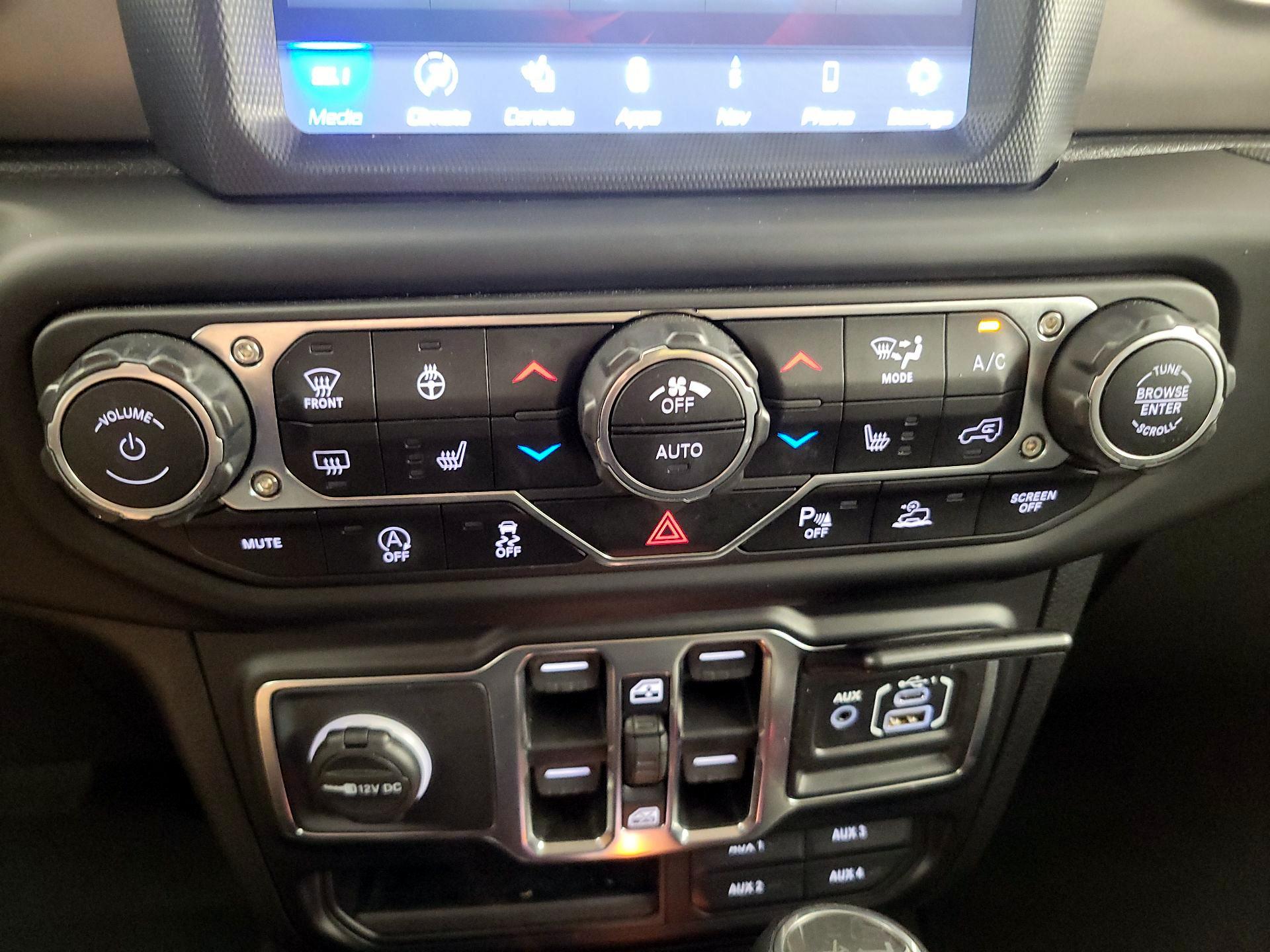 Thumbnail: 2021 Jeep Wrangler - 17