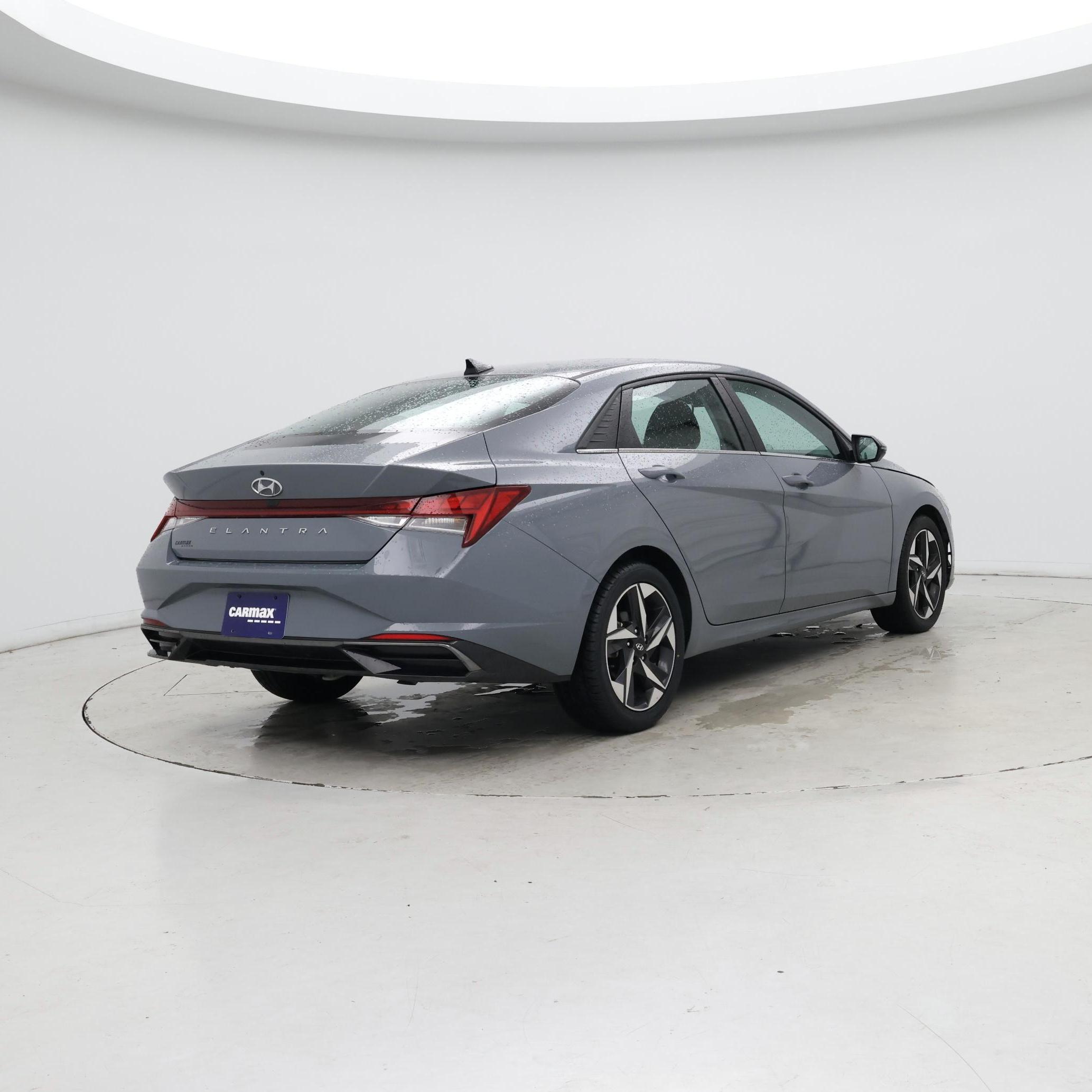 Thumbnail: 2022 Hyundai Elantra - 8
