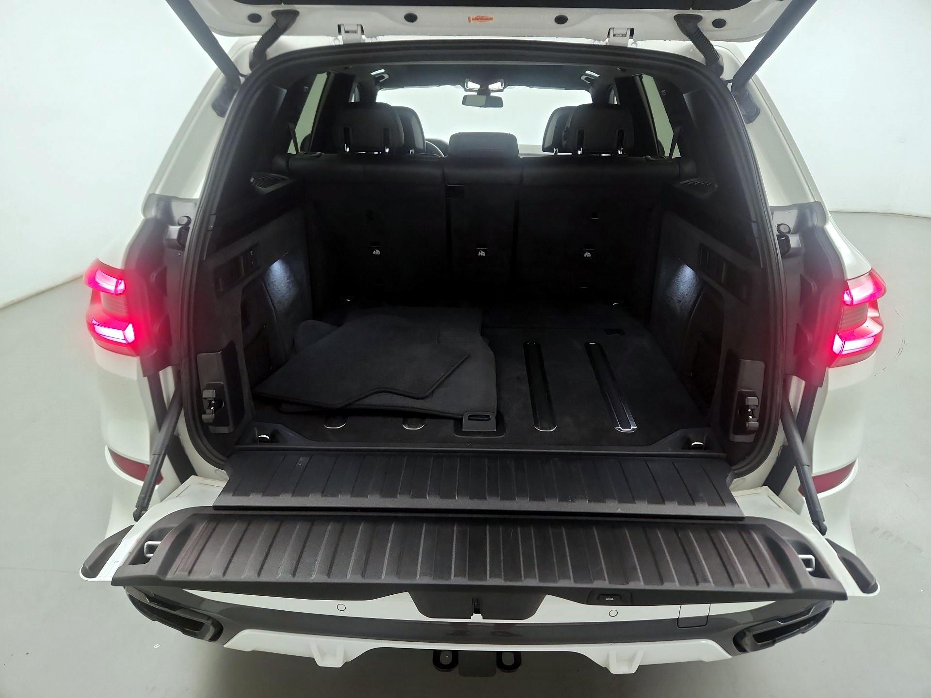 Thumbnail: 2020 BMW X5 - 20