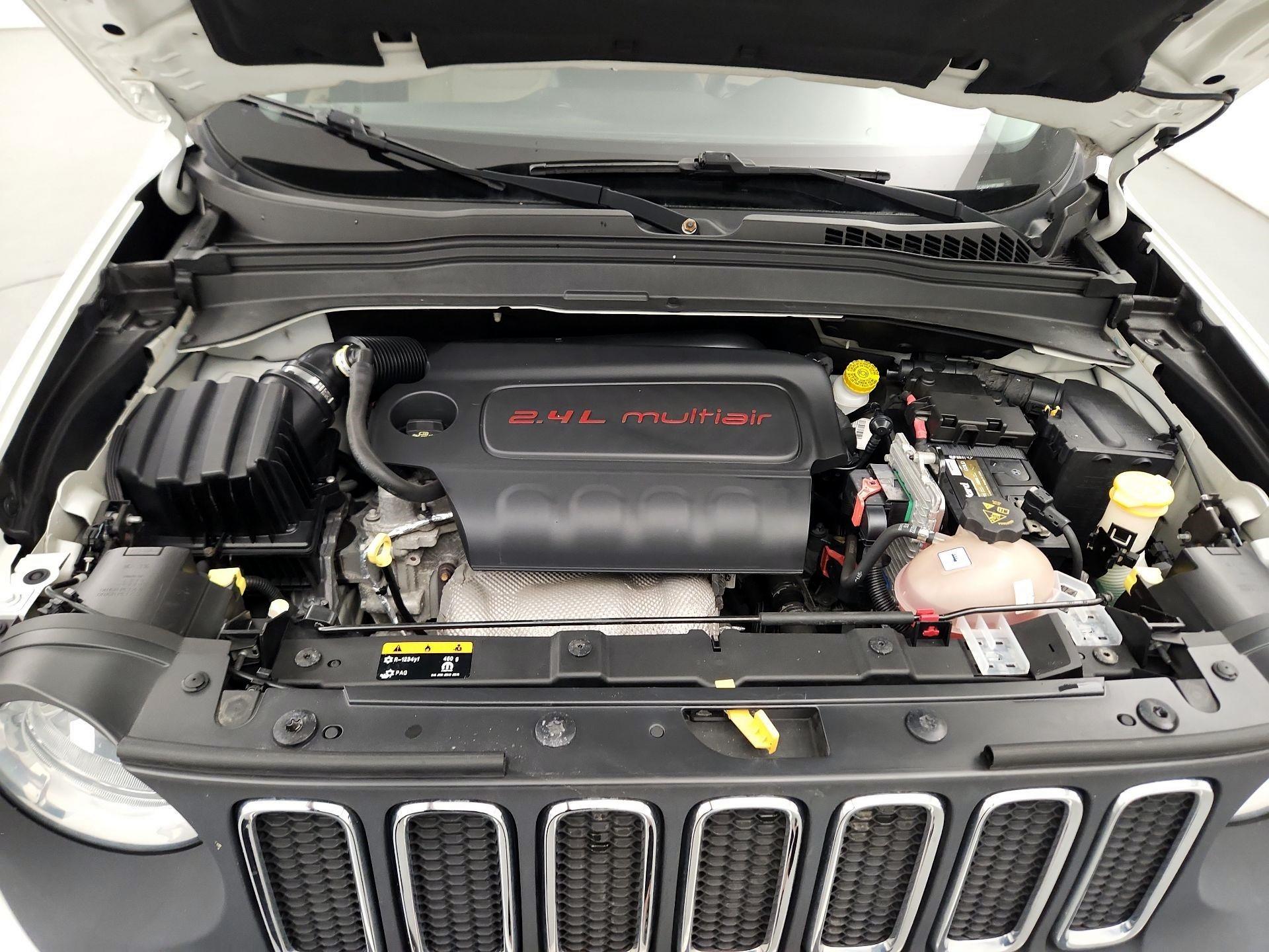 Thumbnail: 2017 Jeep Renegade - 18