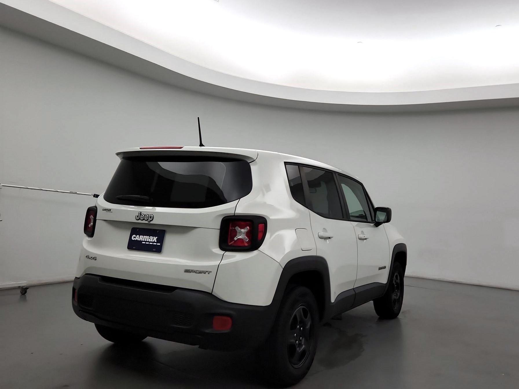 Thumbnail: 2017 Jeep Renegade - 5