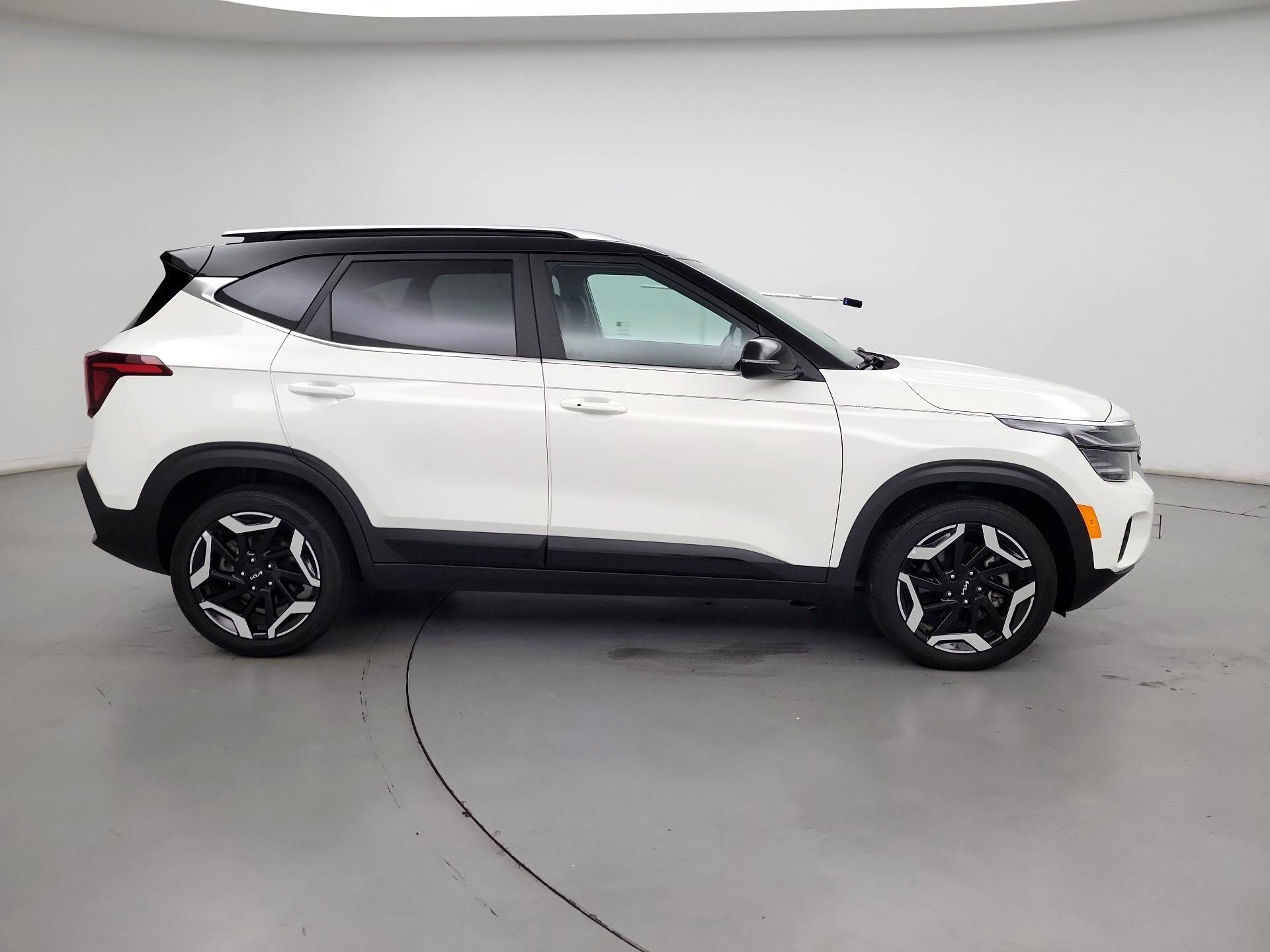 Thumbnail: 2024 Kia Seltos - 4
