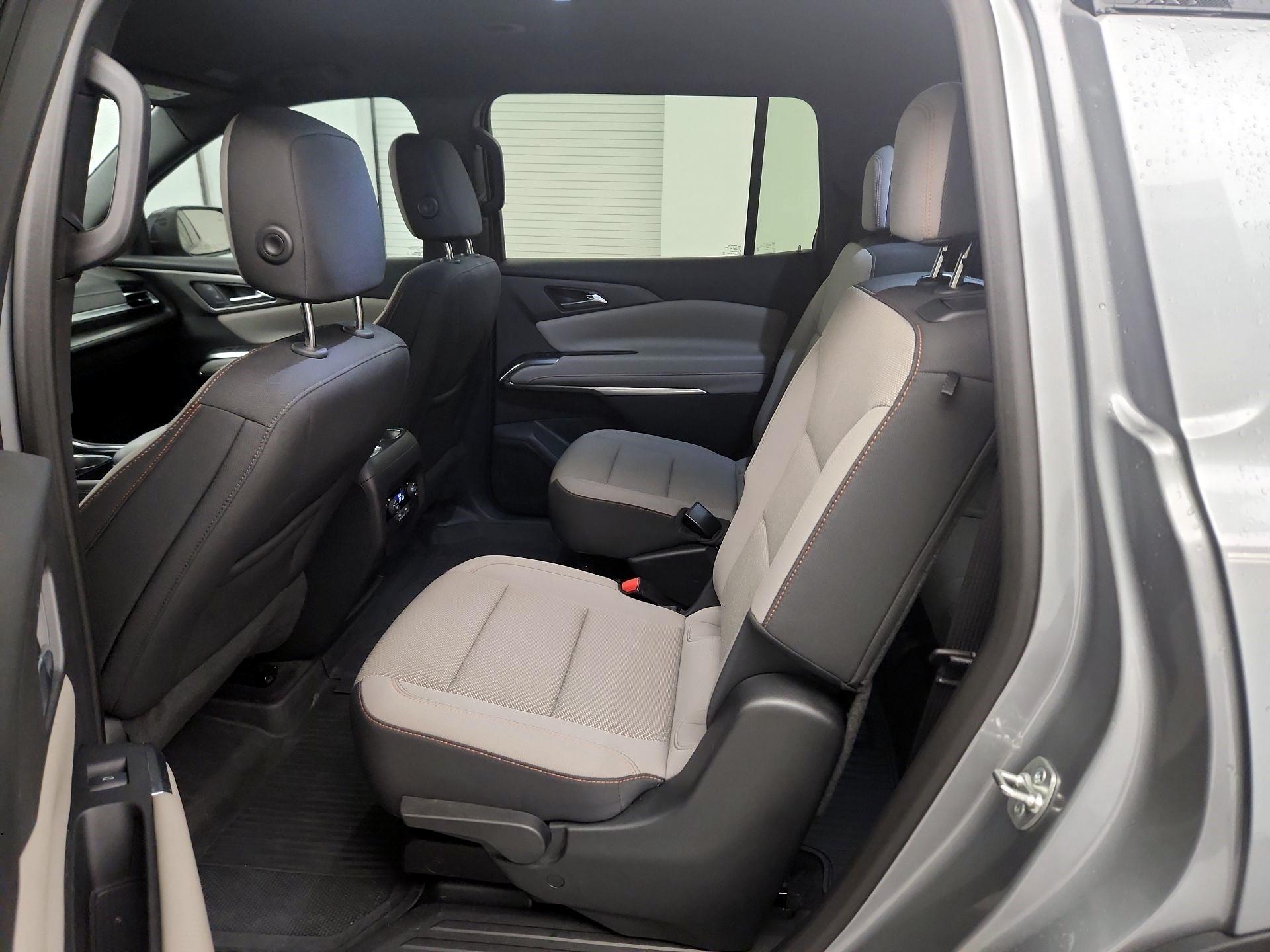 Thumbnail: 2025 Chevrolet Traverse - 17