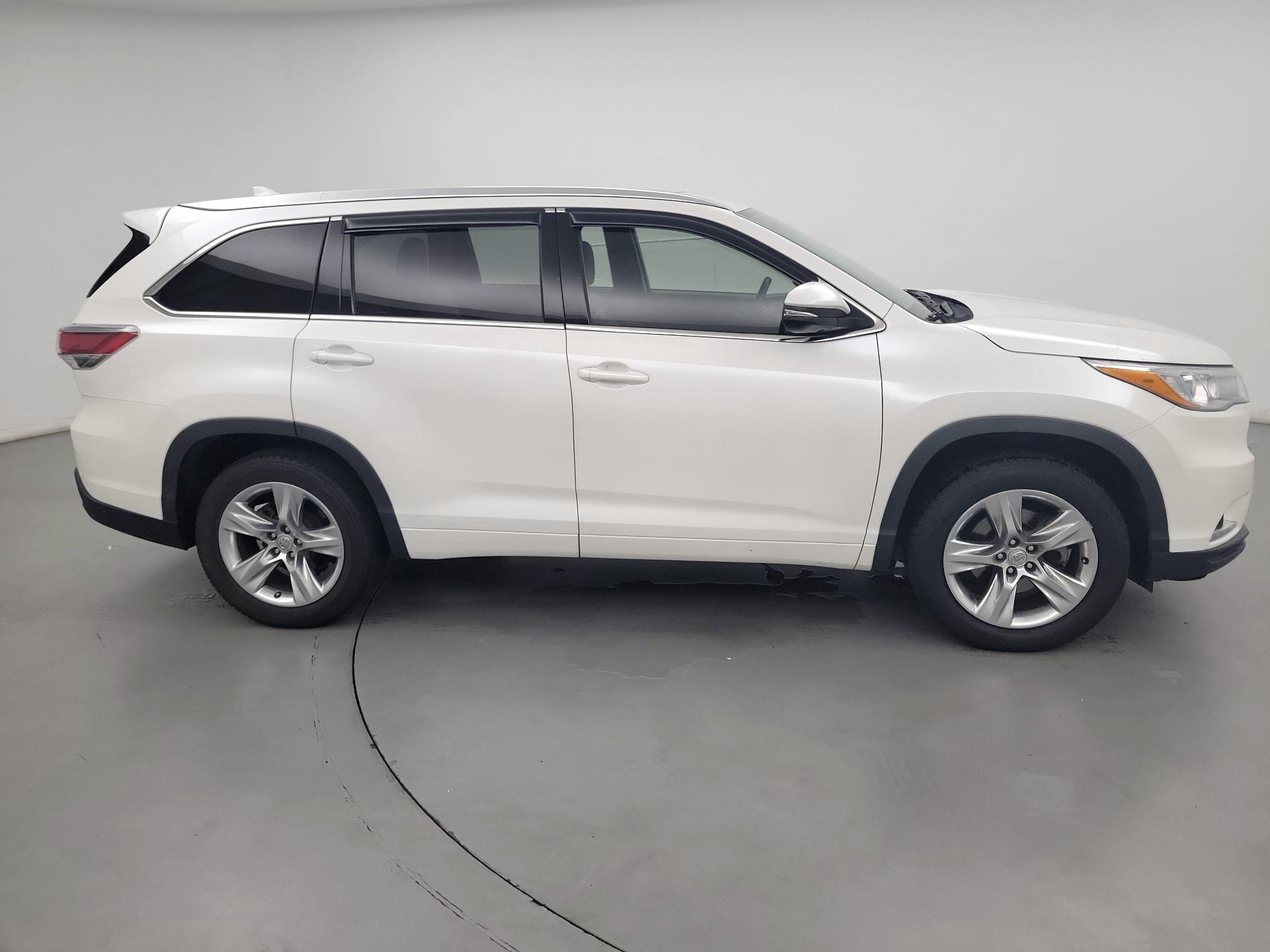 Thumbnail: 2015 Toyota Highlander - 4