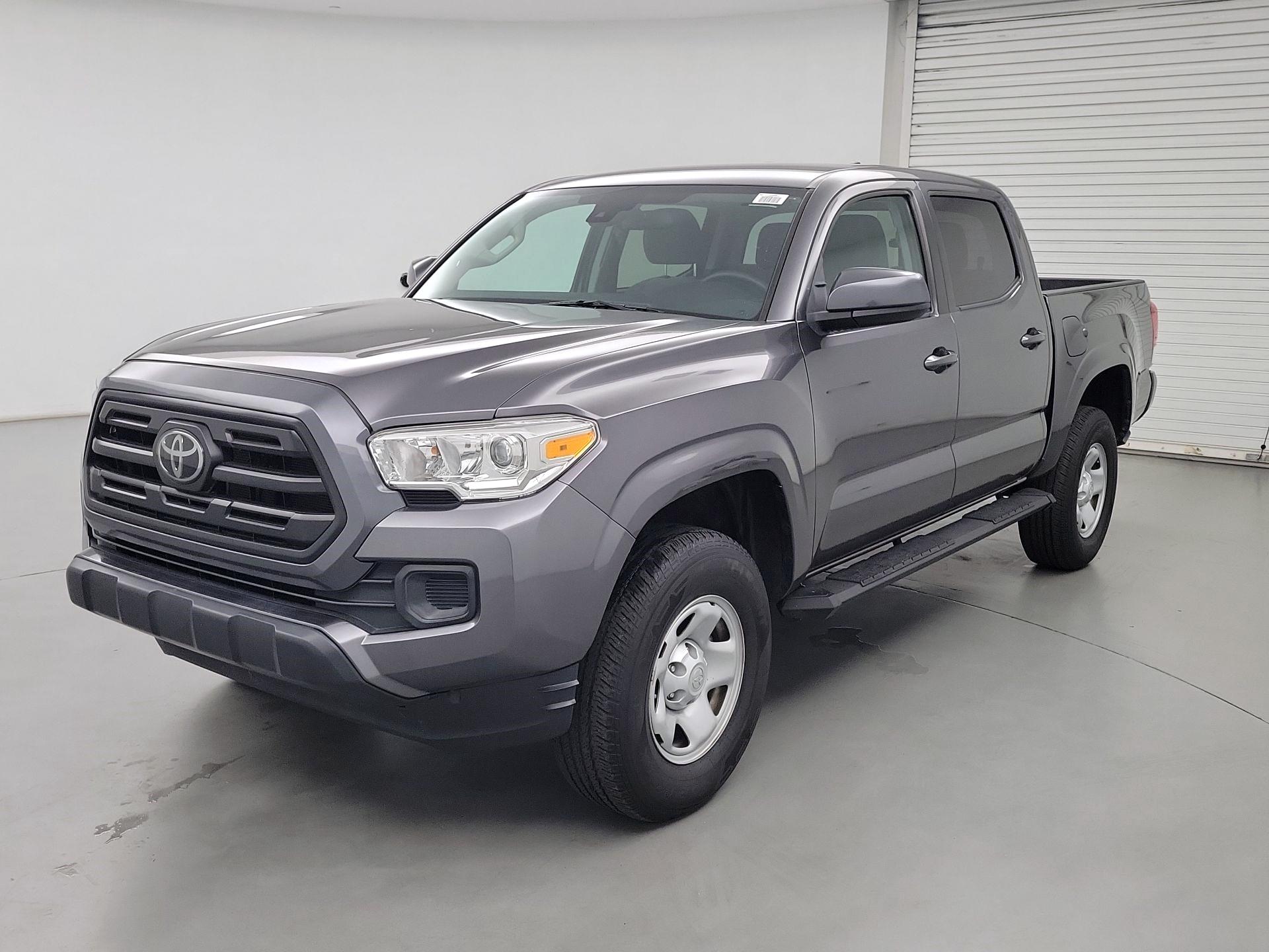 Thumbnail: 2019 Toyota Tacoma - 3