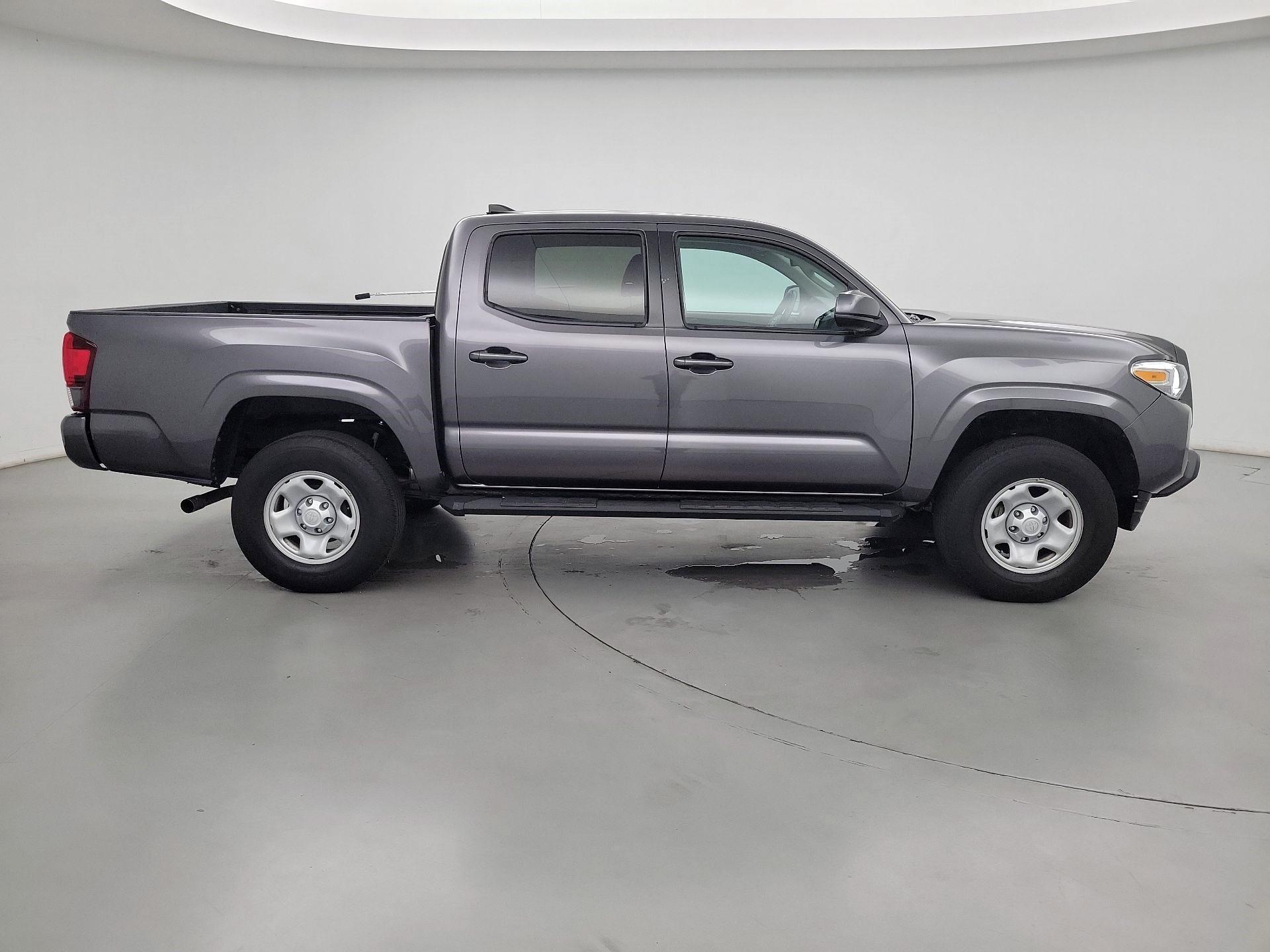 Thumbnail: 2019 Toyota Tacoma - 4