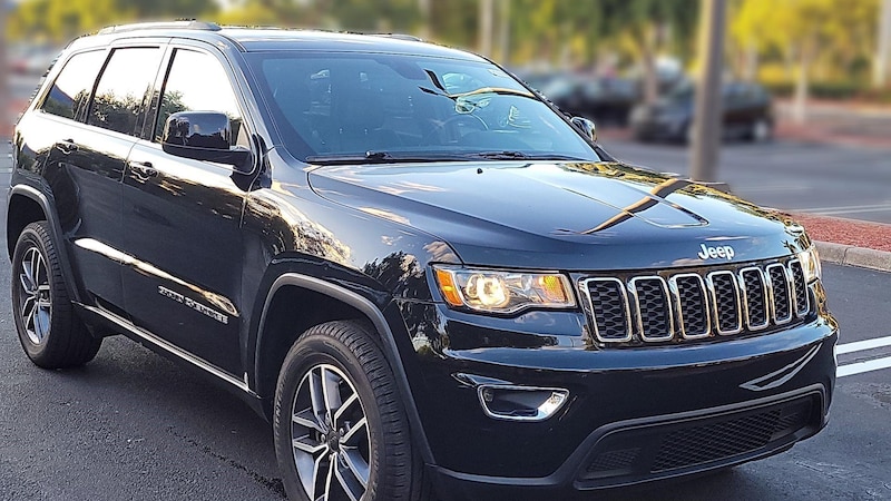 2020 Jeep Grand Cherokee Laredo Hero Image