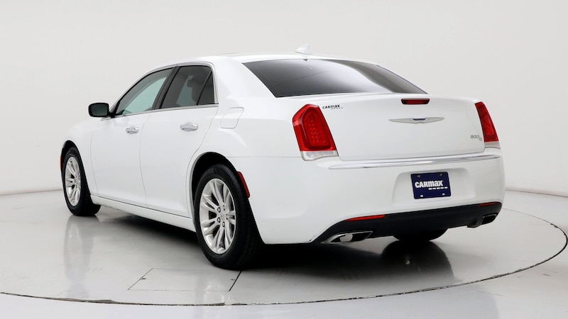 2017 Chrysler 300 C 2