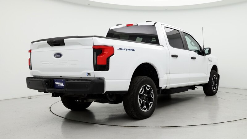 2022 Ford F-150 Lightning Pro 8