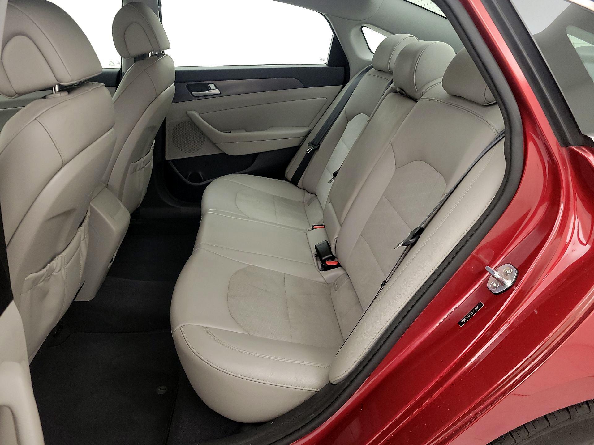 Thumbnail: 2015 Hyundai Sonata - 19