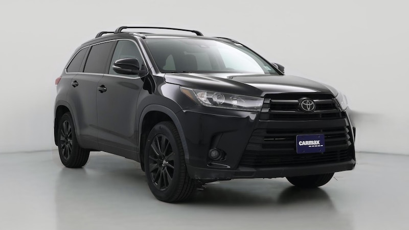 2019 Toyota Highlander SE Hero Image
