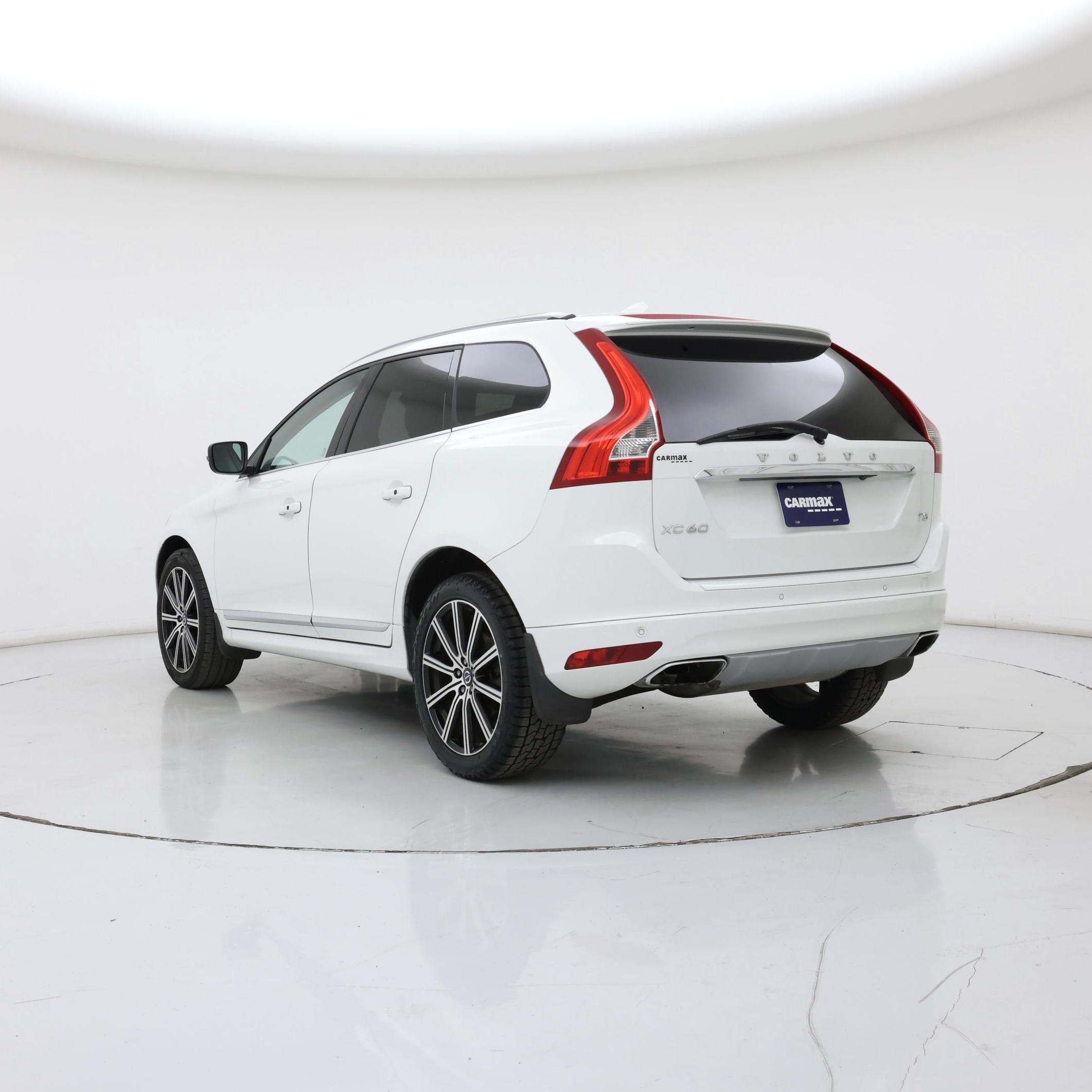 Thumbnail: 2016 Volvo XC60 - 2