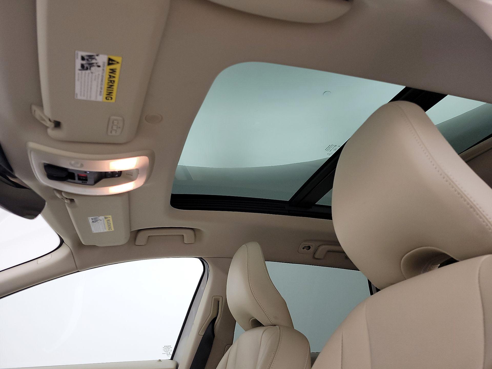 Thumbnail: 2016 Volvo XC60 - 20