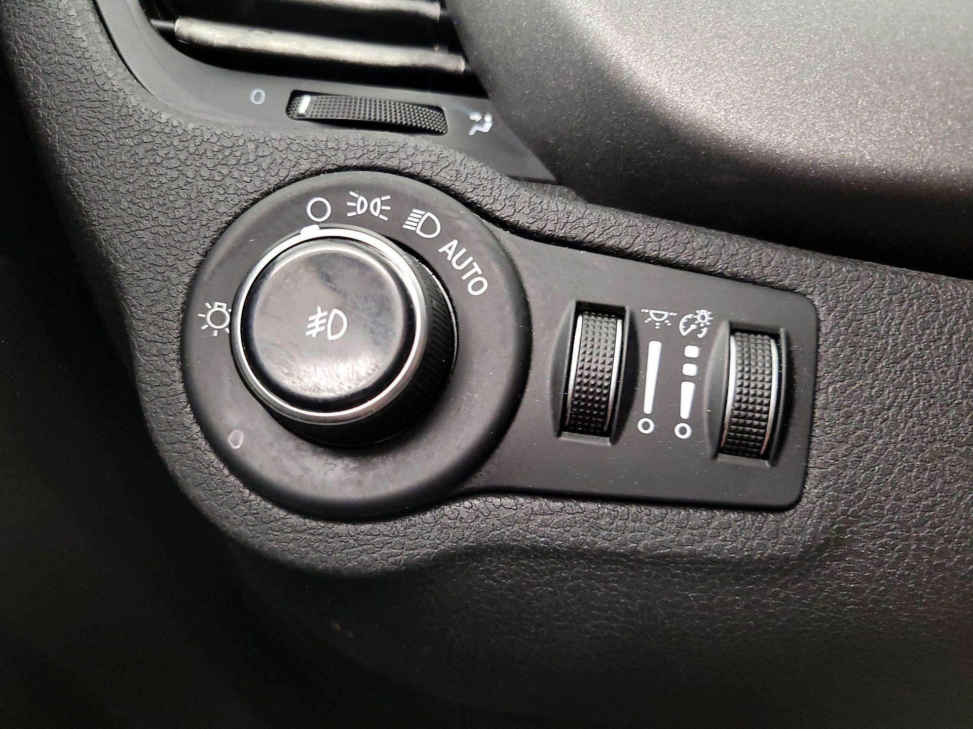 Thumbnail: 2016 Fiat 500X - 13