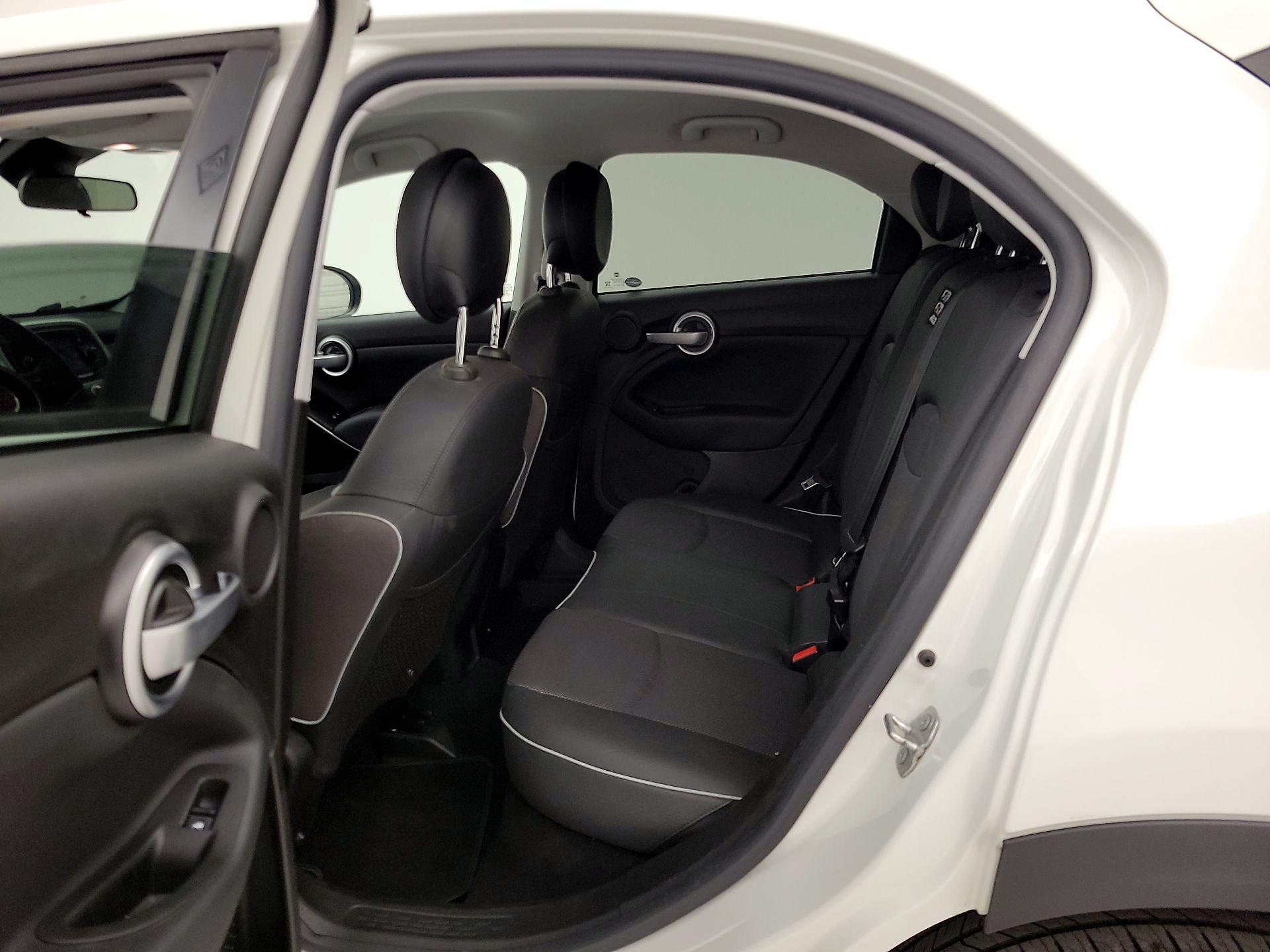 Thumbnail: 2016 Fiat 500X - 19