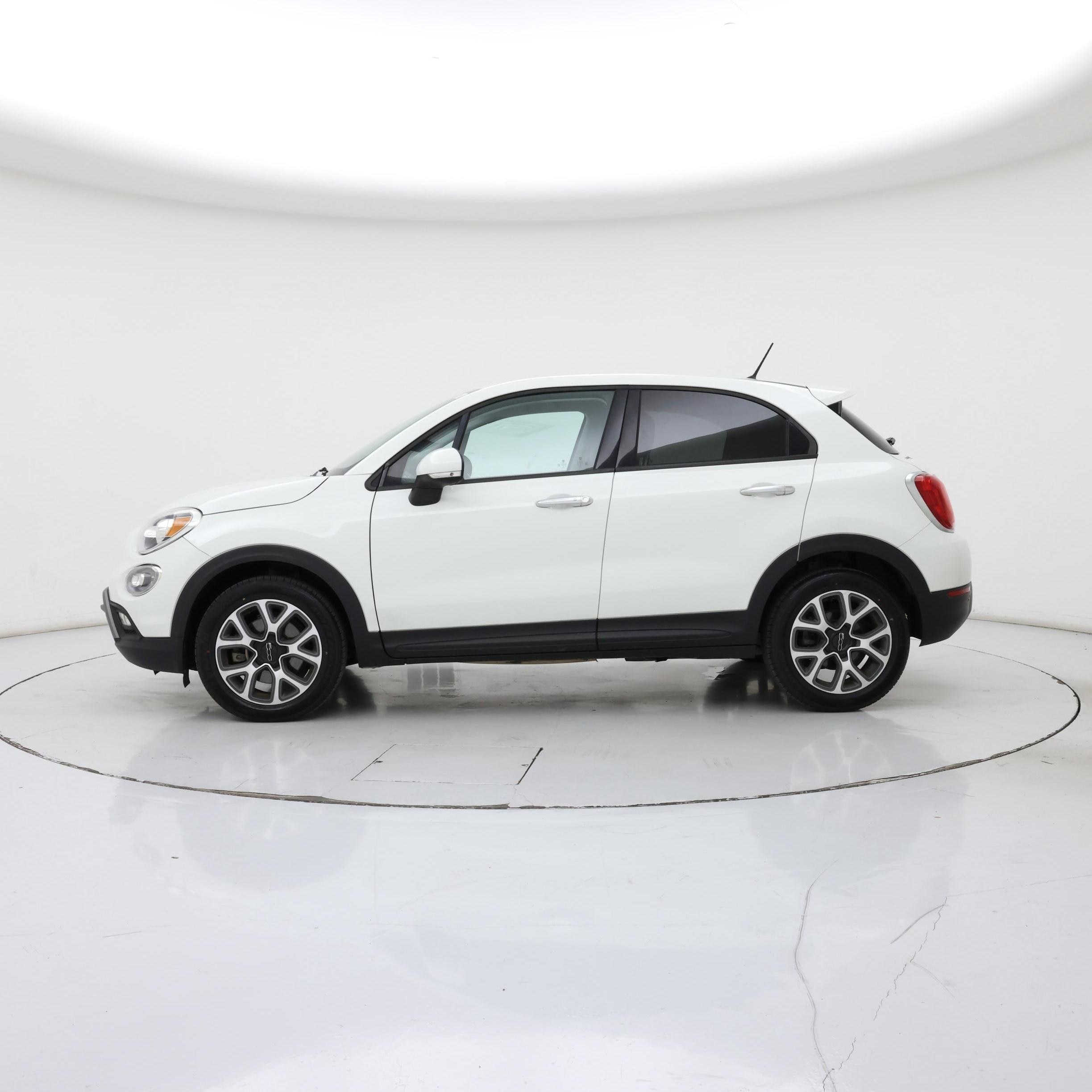 Thumbnail: 2016 Fiat 500X - 3