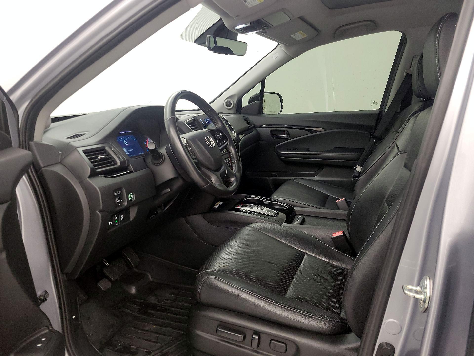 Thumbnail: 2019 Honda Pilot - 11