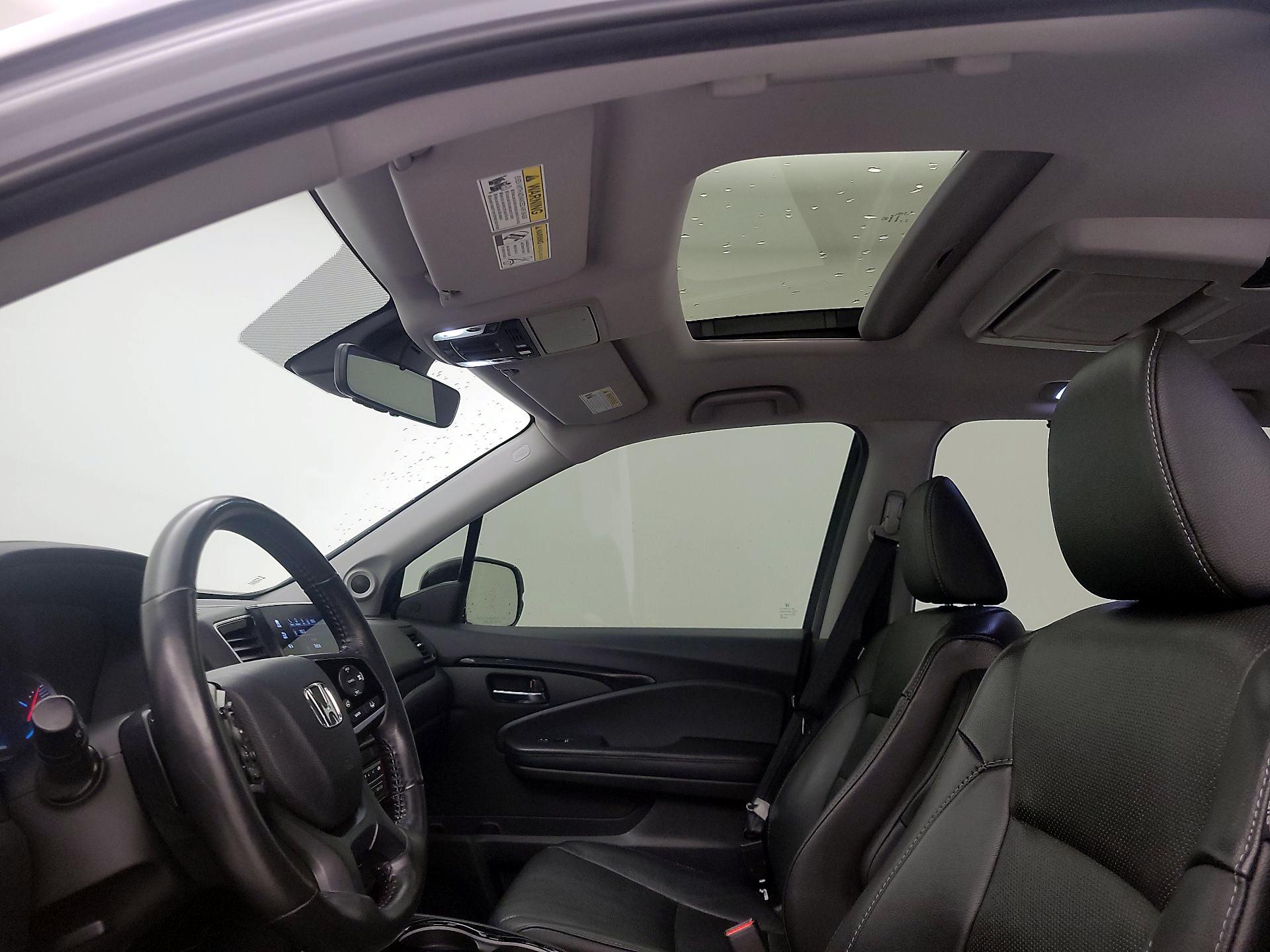 Thumbnail: 2019 Honda Pilot - 20