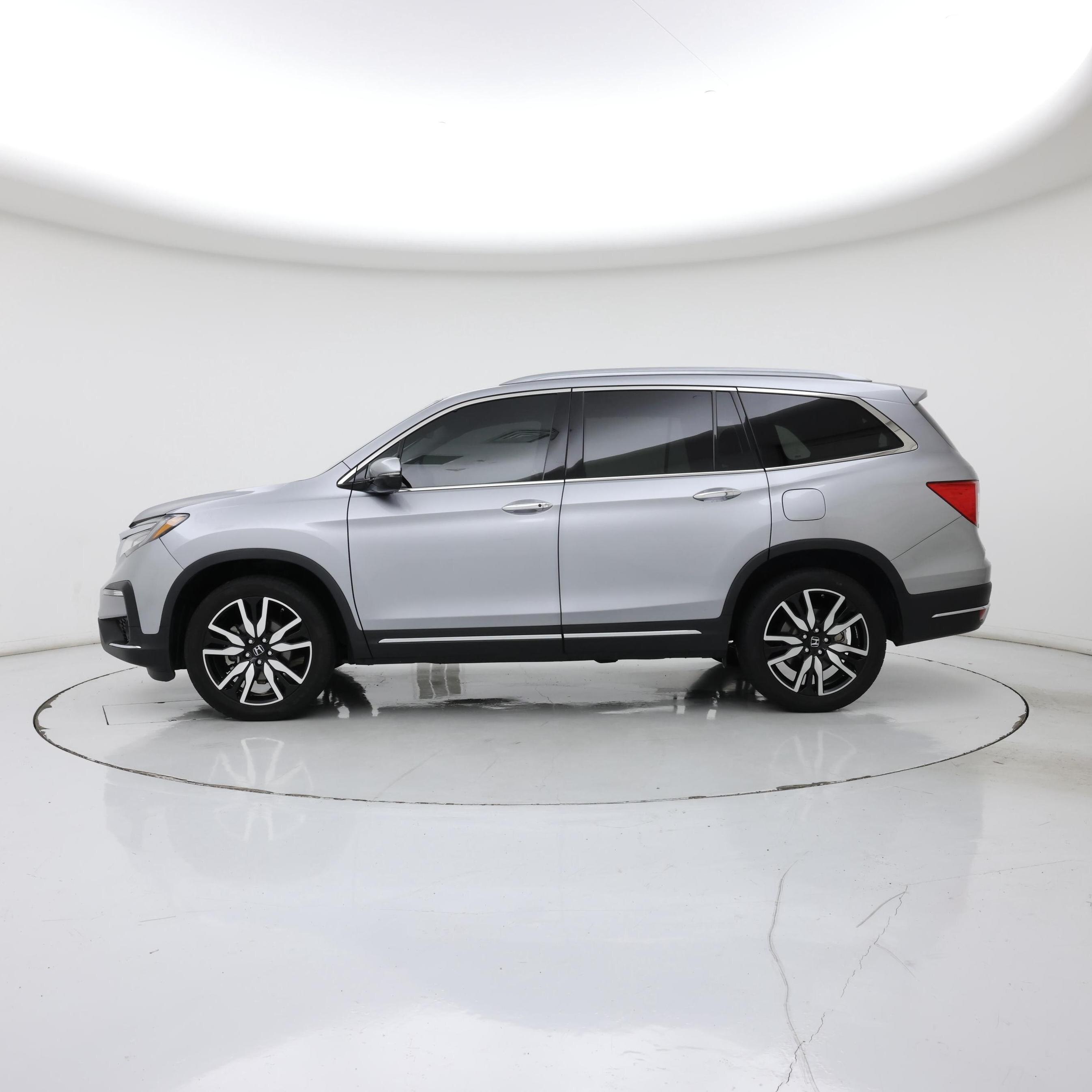 Thumbnail: 2019 Honda Pilot - 3