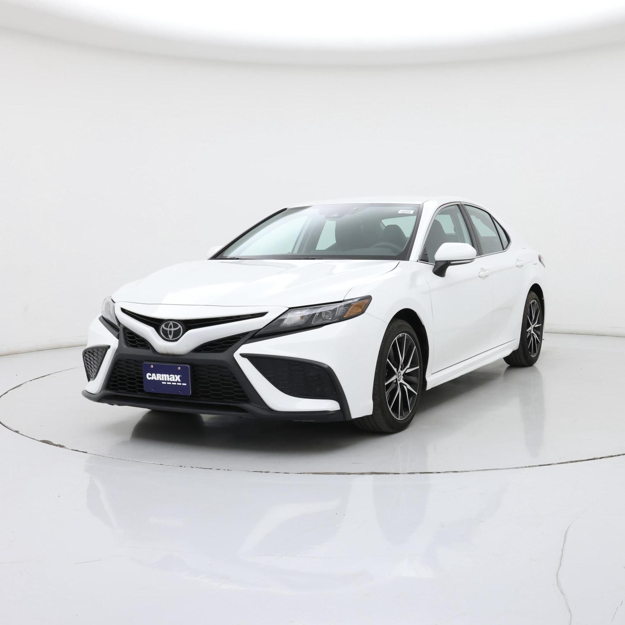 Thumbnail: 2022 Toyota Camry - 4