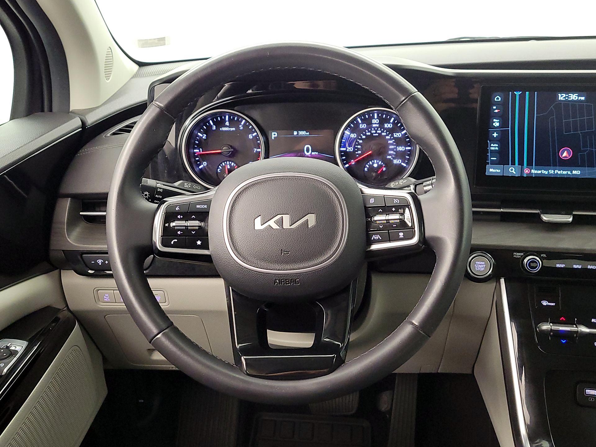 Thumbnail: 2023 Kia Carnival - 10