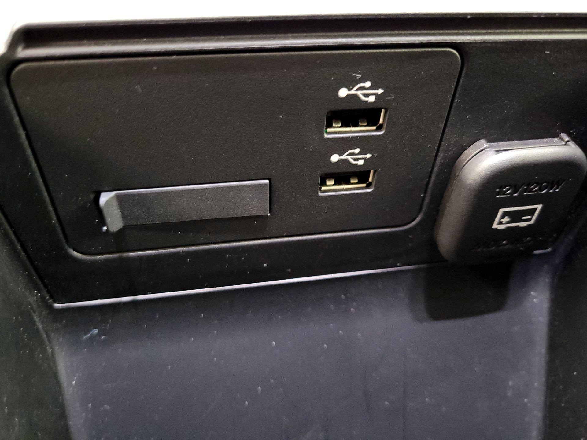 Thumbnail: 2023 Mazda Mazda3 - 18