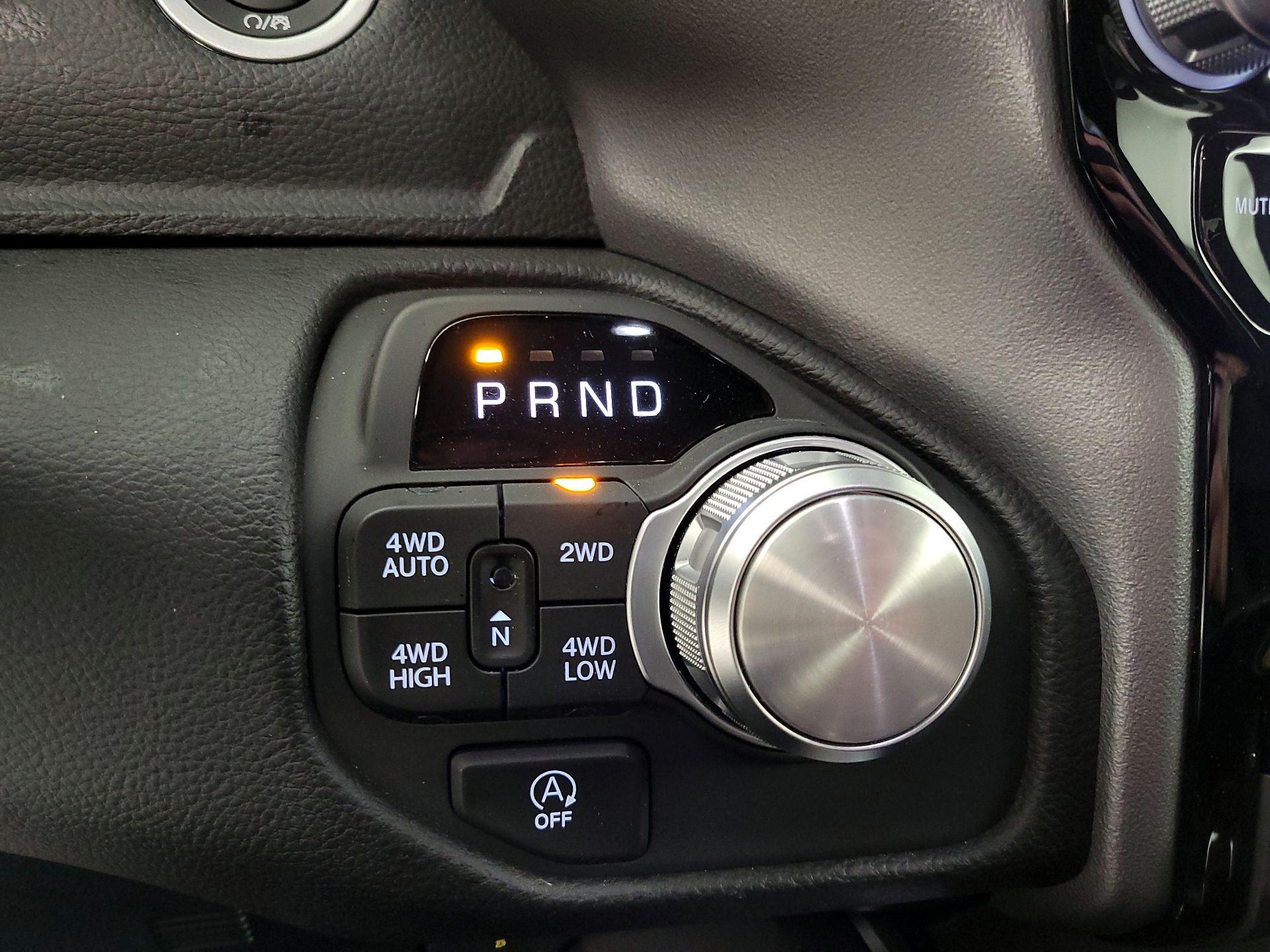 Thumbnail: 2025 RAM 1500 - 18