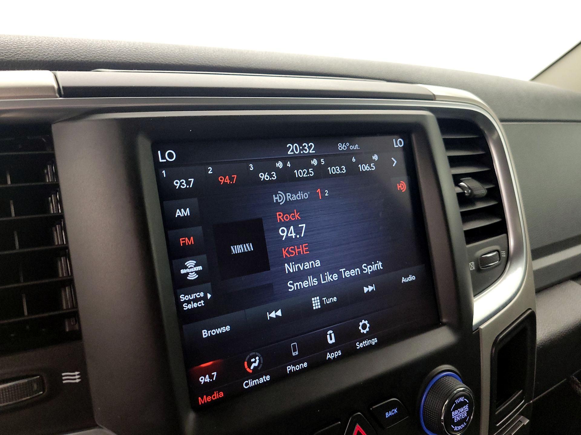 Thumbnail: 2020 RAM 1500 Classic - 15