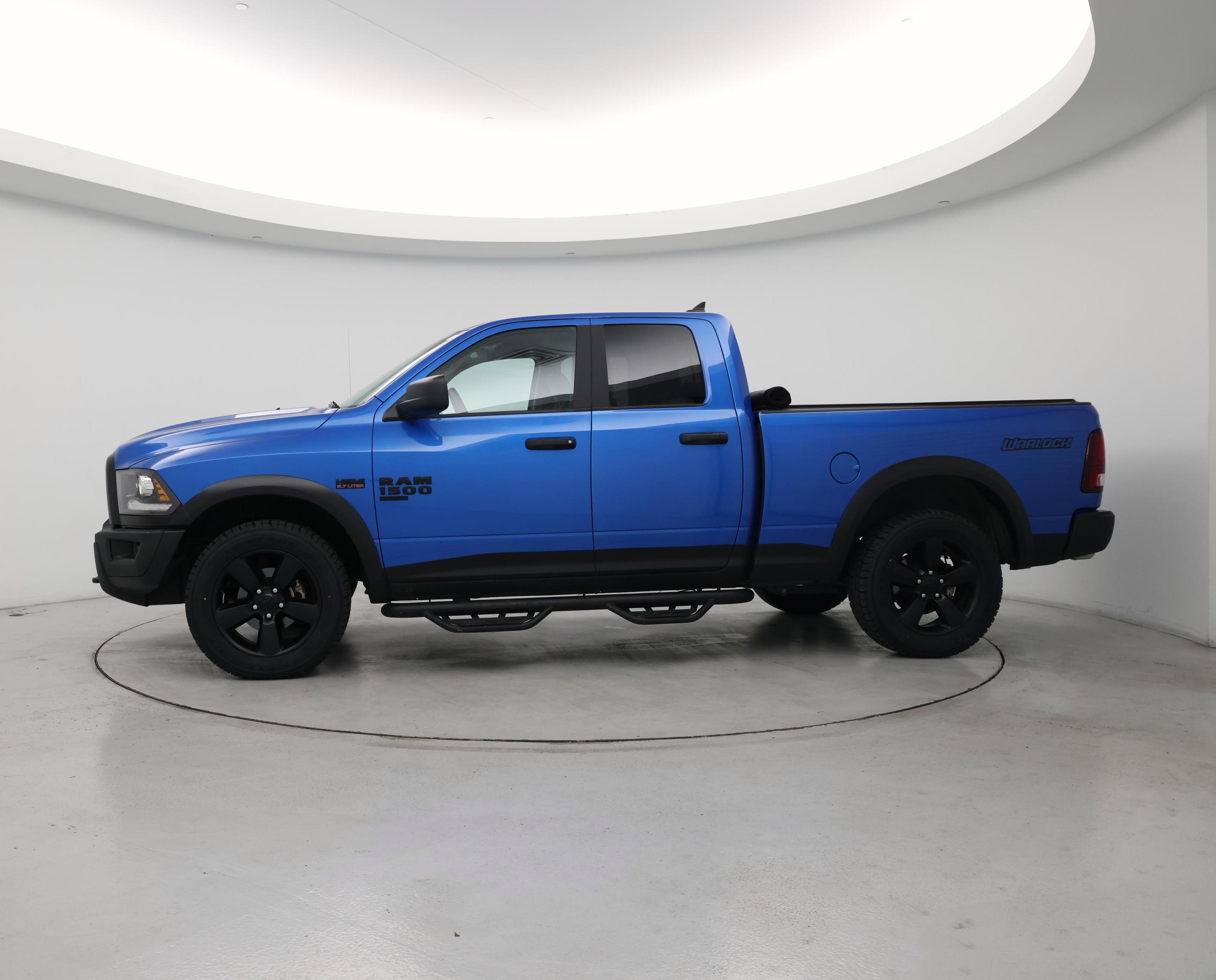 Thumbnail: 2020 RAM 1500 Classic - 3