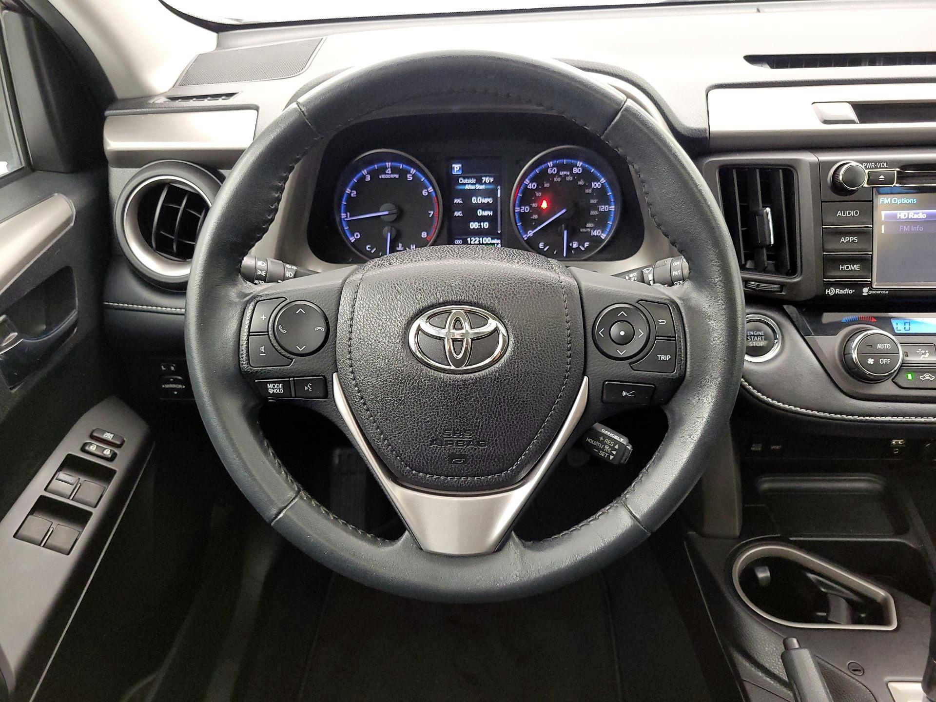 Thumbnail: 2018 Toyota RAV4 - 10