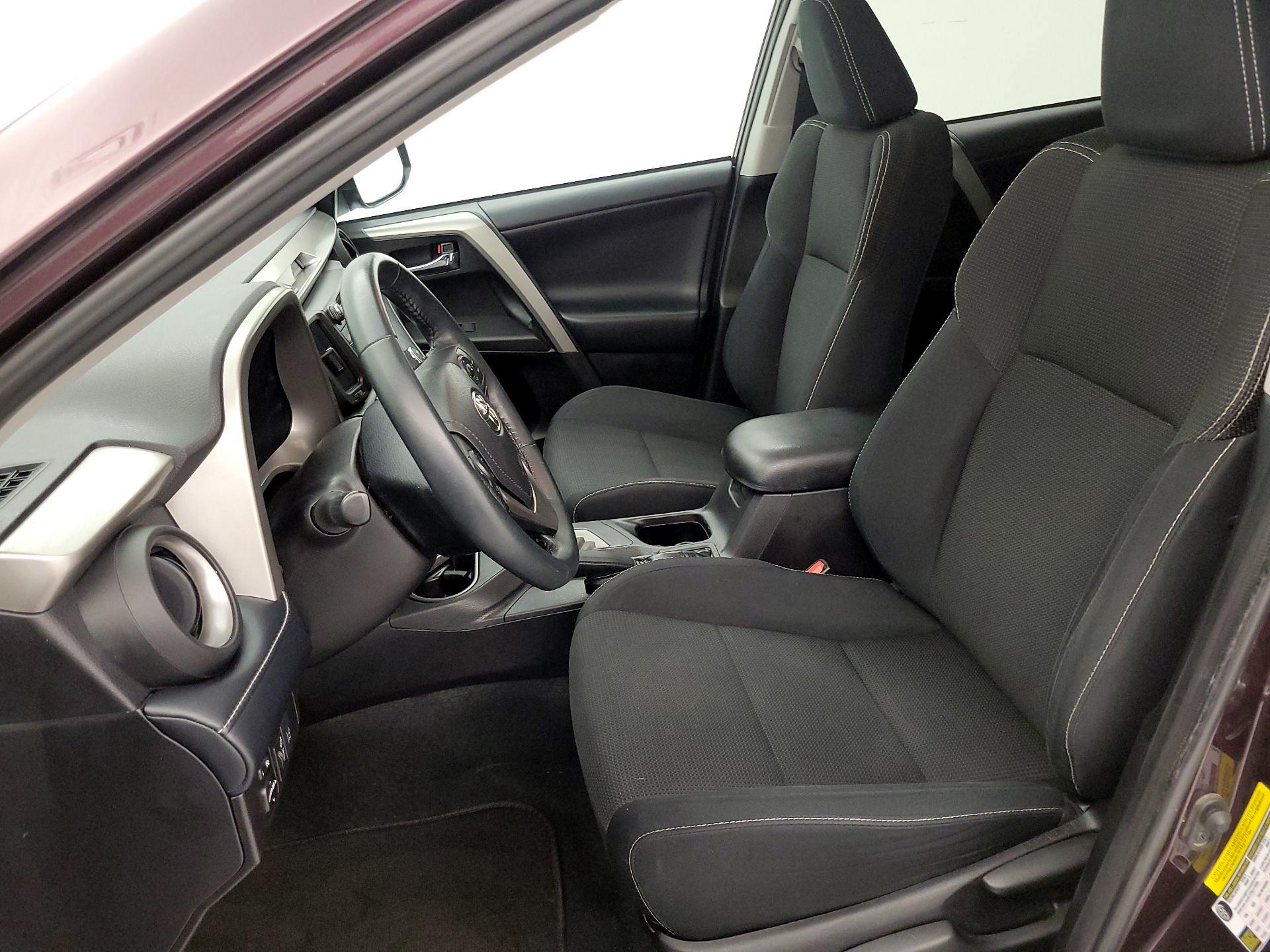 Thumbnail: 2018 Toyota RAV4 - 11
