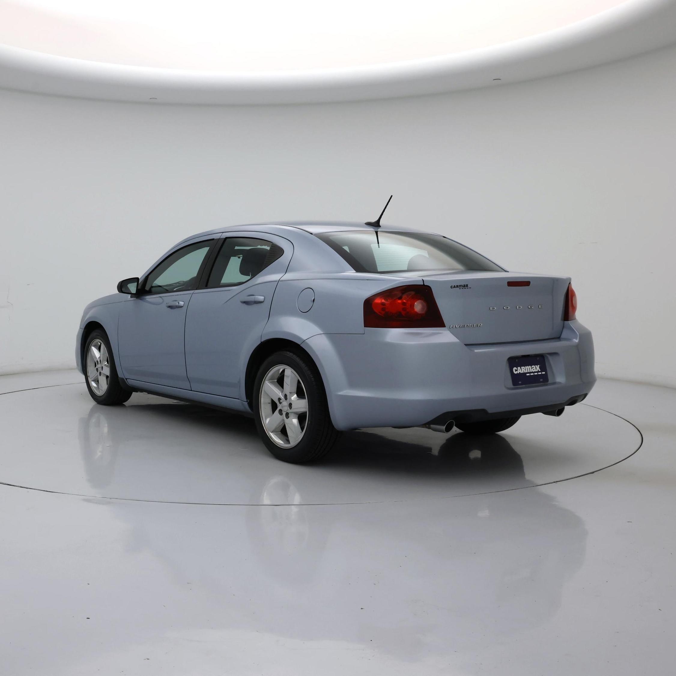 Thumbnail: 2013 Dodge Avenger - 2