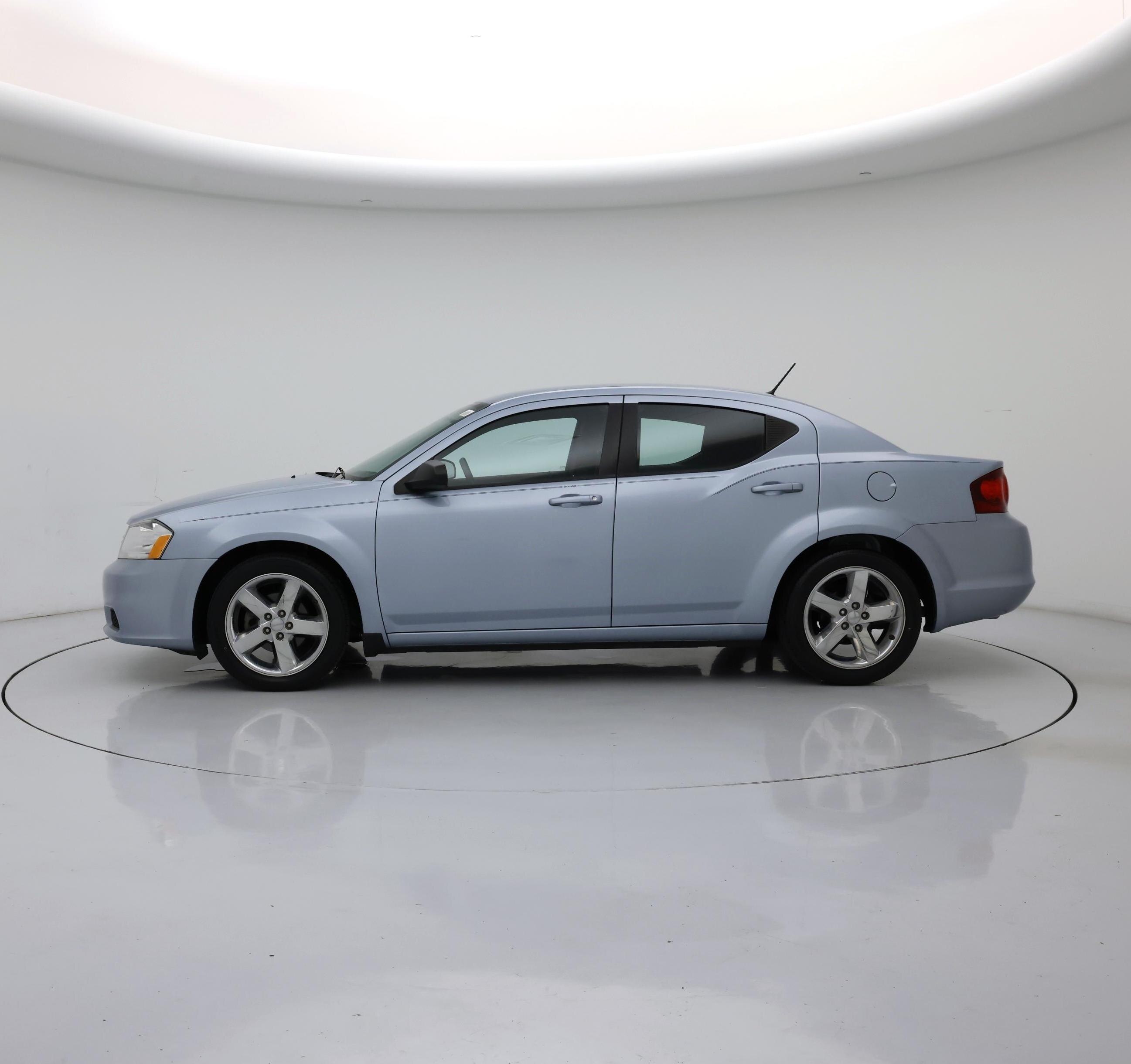 Thumbnail: 2013 Dodge Avenger - 3