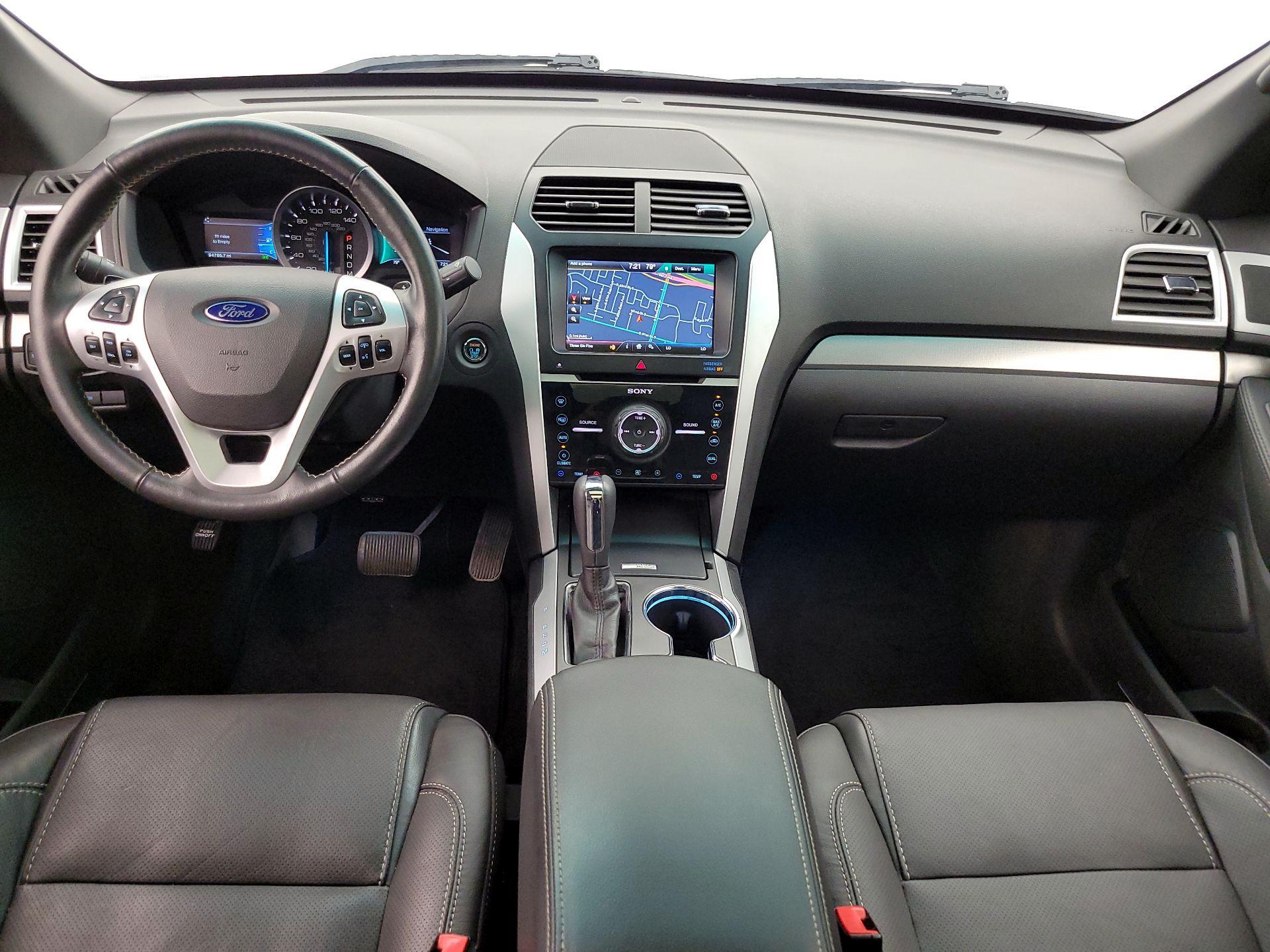 Thumbnail: 2015 Ford Explorer - 9