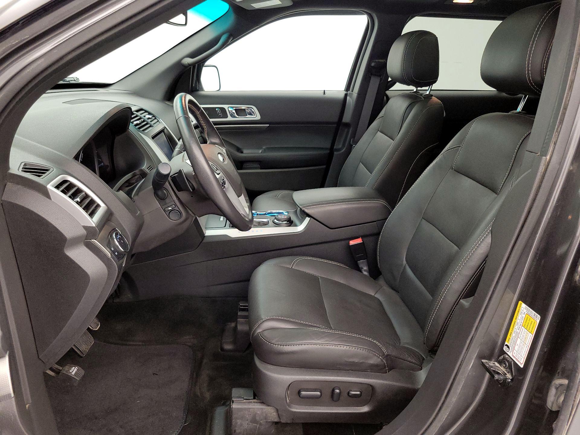 Thumbnail: 2015 Ford Explorer - 11