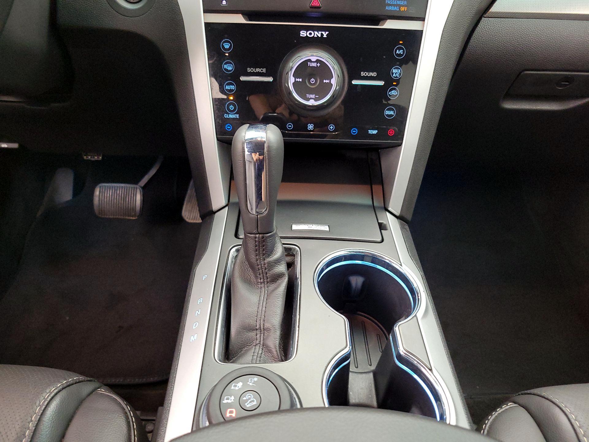 Thumbnail: 2015 Ford Explorer - 18