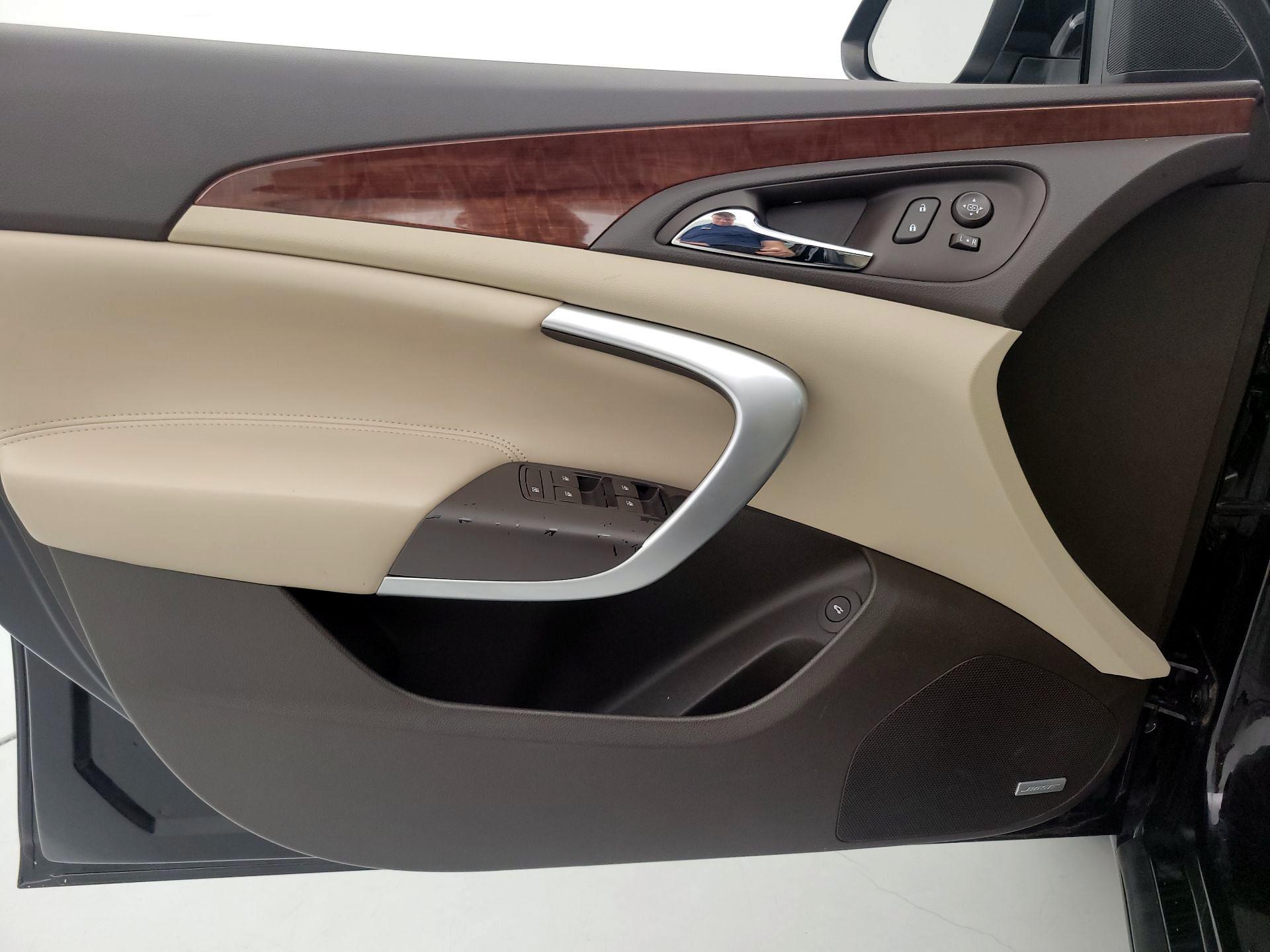 Thumbnail: 2017 Buick Regal - 12