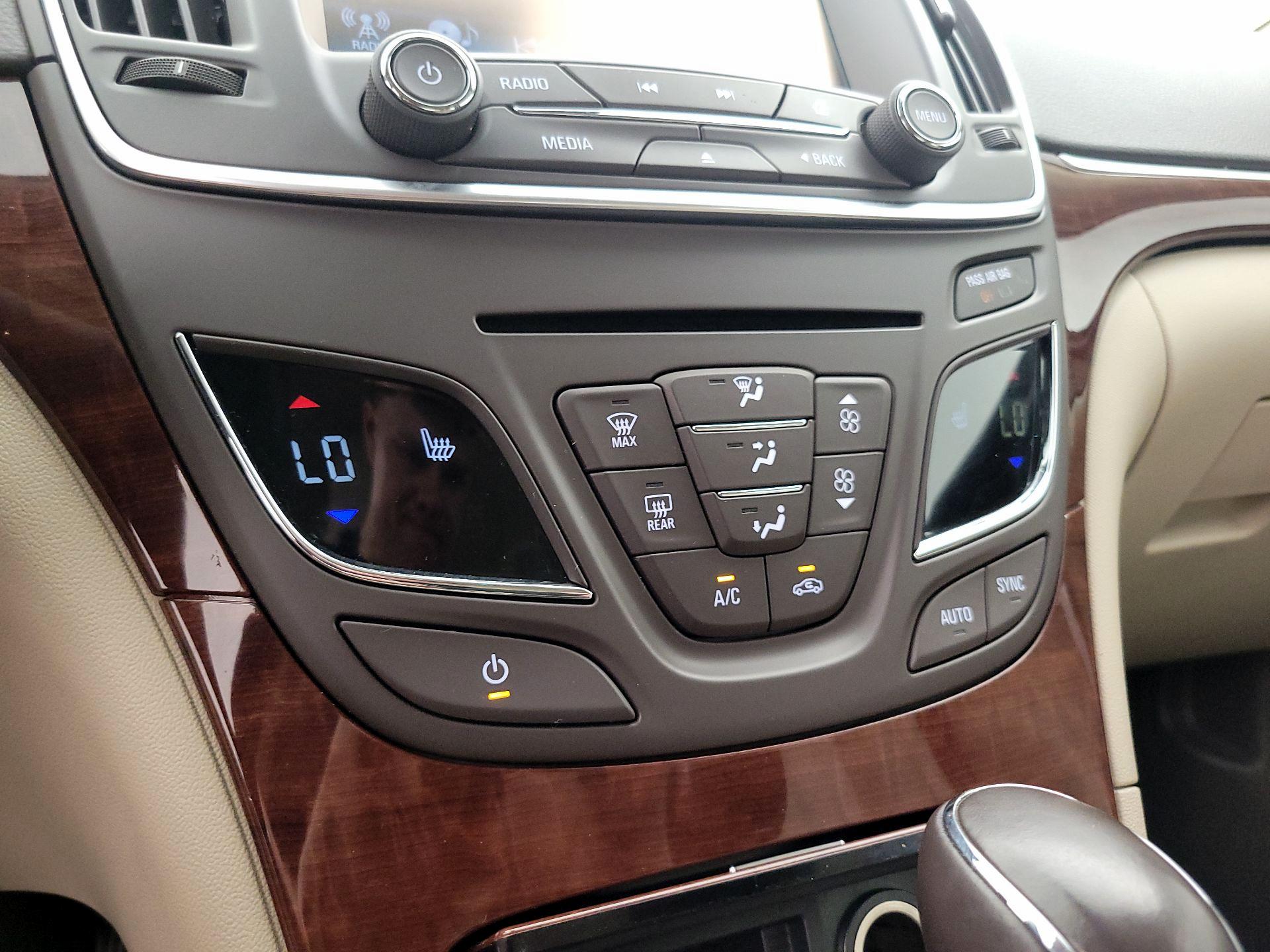 Thumbnail: 2017 Buick Regal - 17
